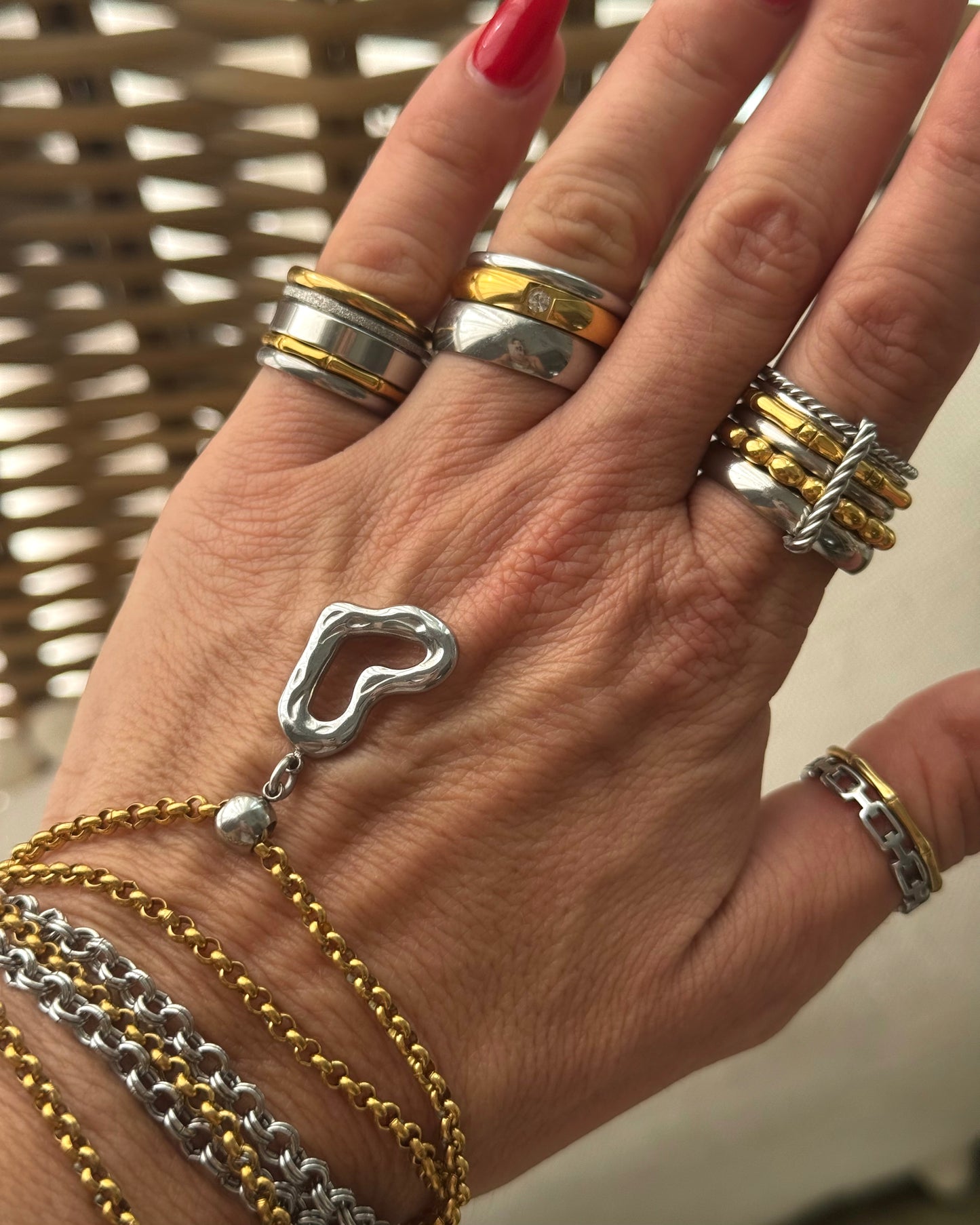 CHAIN OF HEART CHOKER-BRACELET