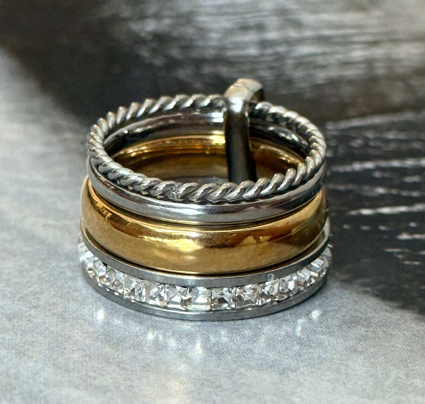 BOLD CONTRAST RING (Size 7)
