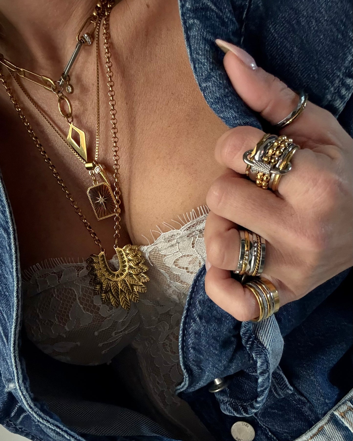 PIN TO PIN COX CHAIN NECKLACE