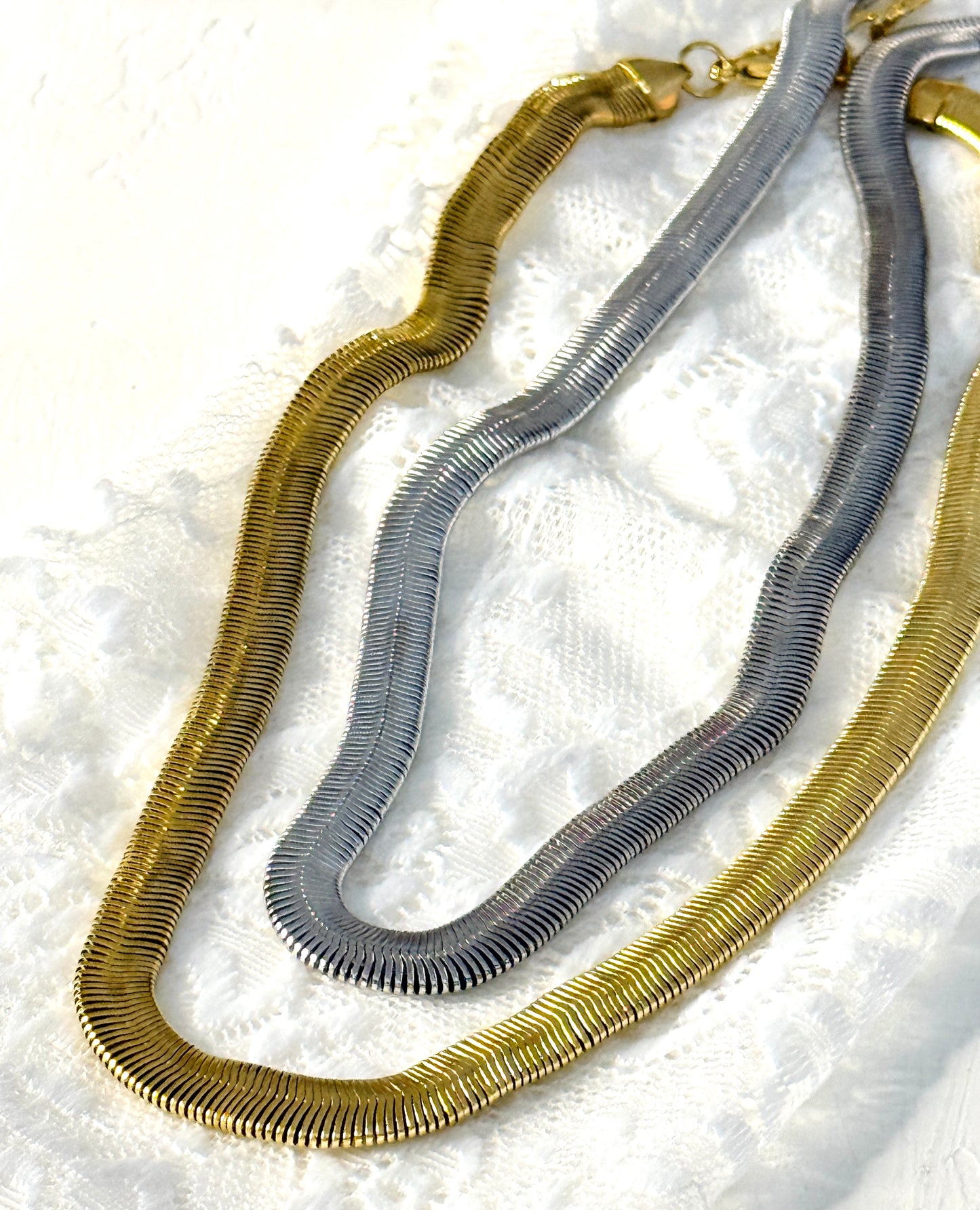 CYNTHIA SNAKE NECKLACE