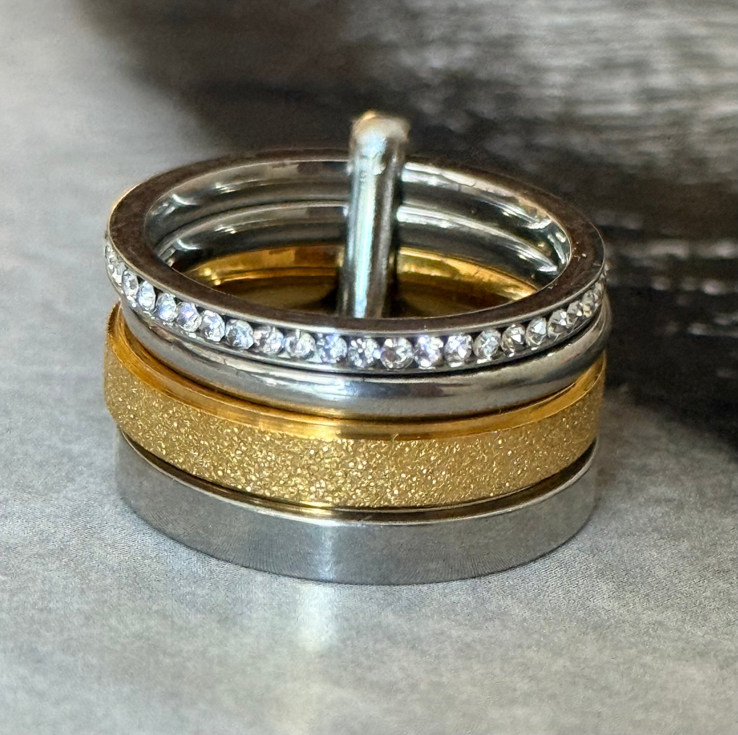 ZIRA RING (Size 8)