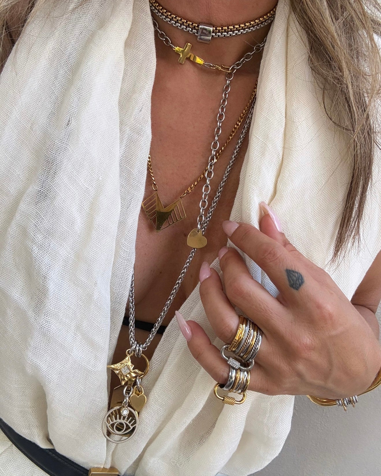 HOOK TIE CHAIN (NEW VERSION) NECKLACE