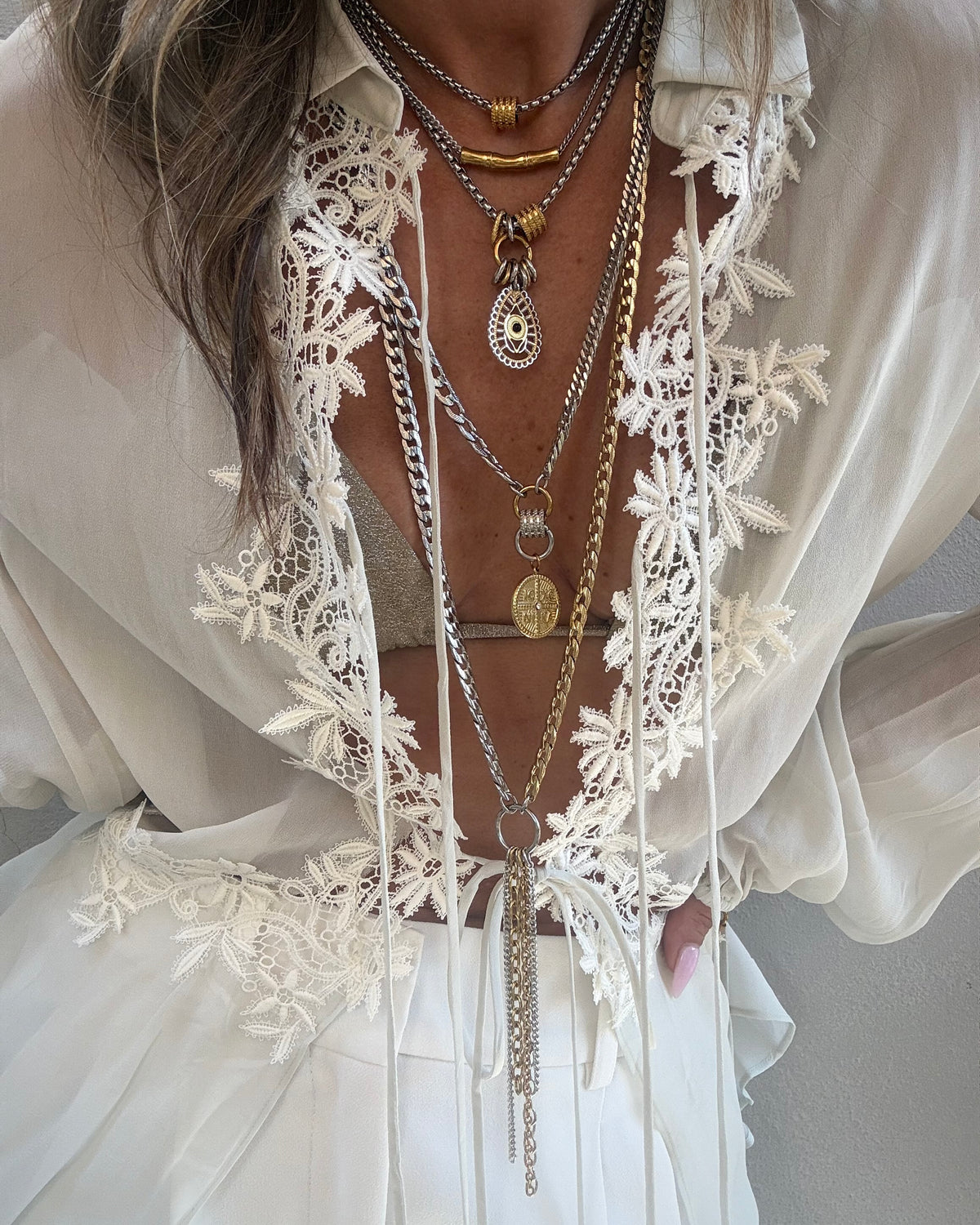 DOUBLE TONE EYE NECKLACE