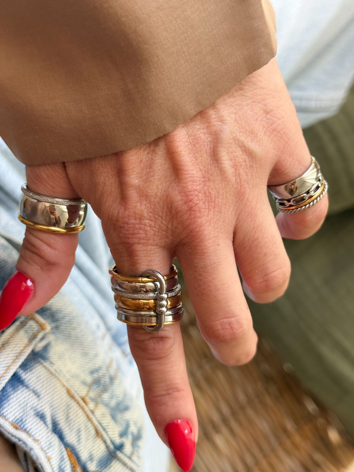 CHEVALIER TWIST RING ( Size 5)