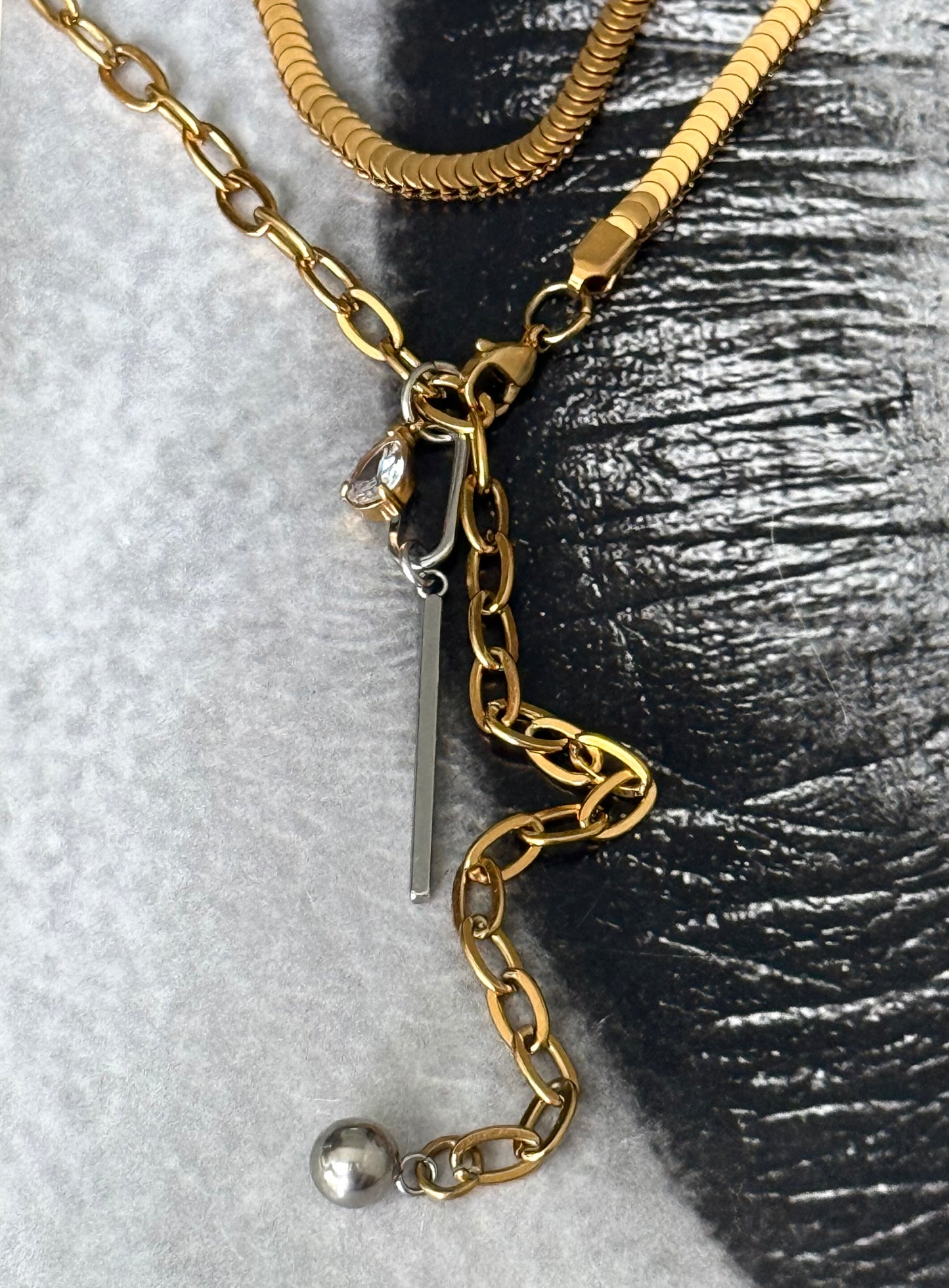 TWIN FLOW NECKLACE