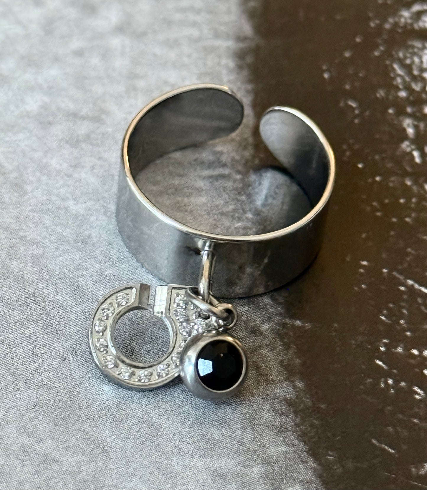 LOBSTER CHARM SILVER RING