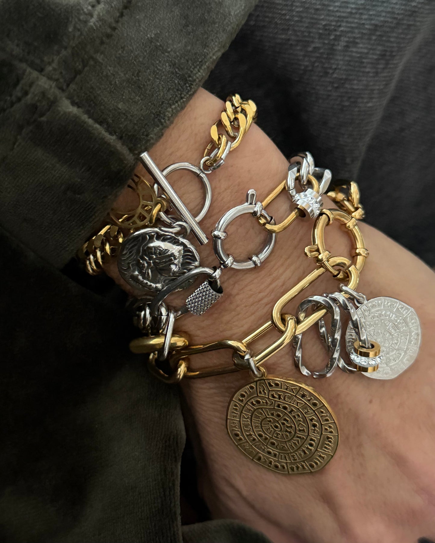 LOCKED HEART BRACELET