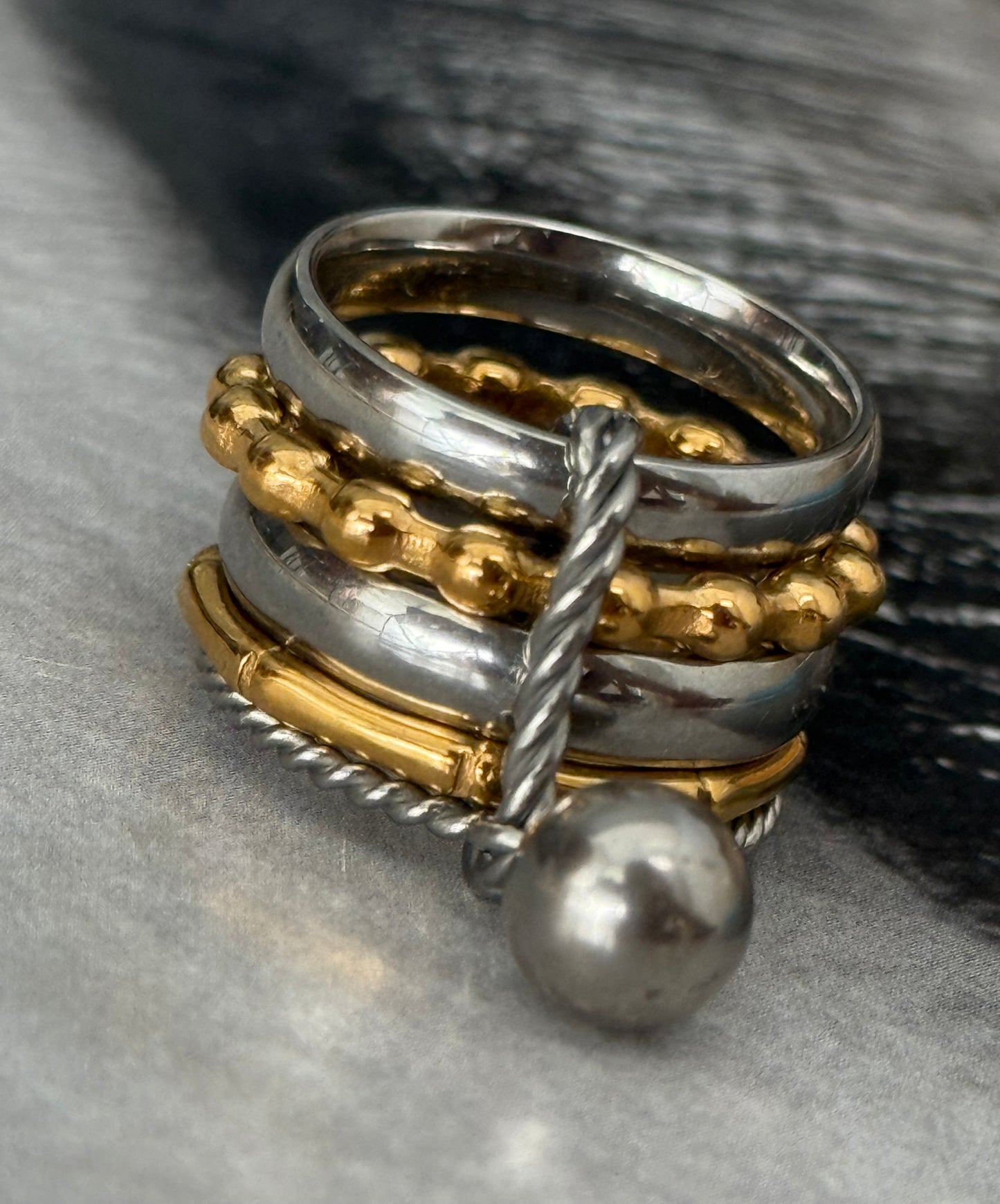 SPHERE BOUND RING (Size 7)