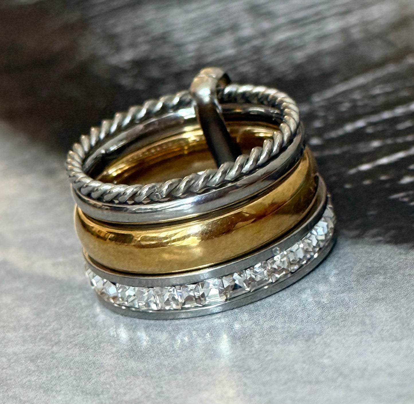 BOLD CONTRAST RING (Size 7)