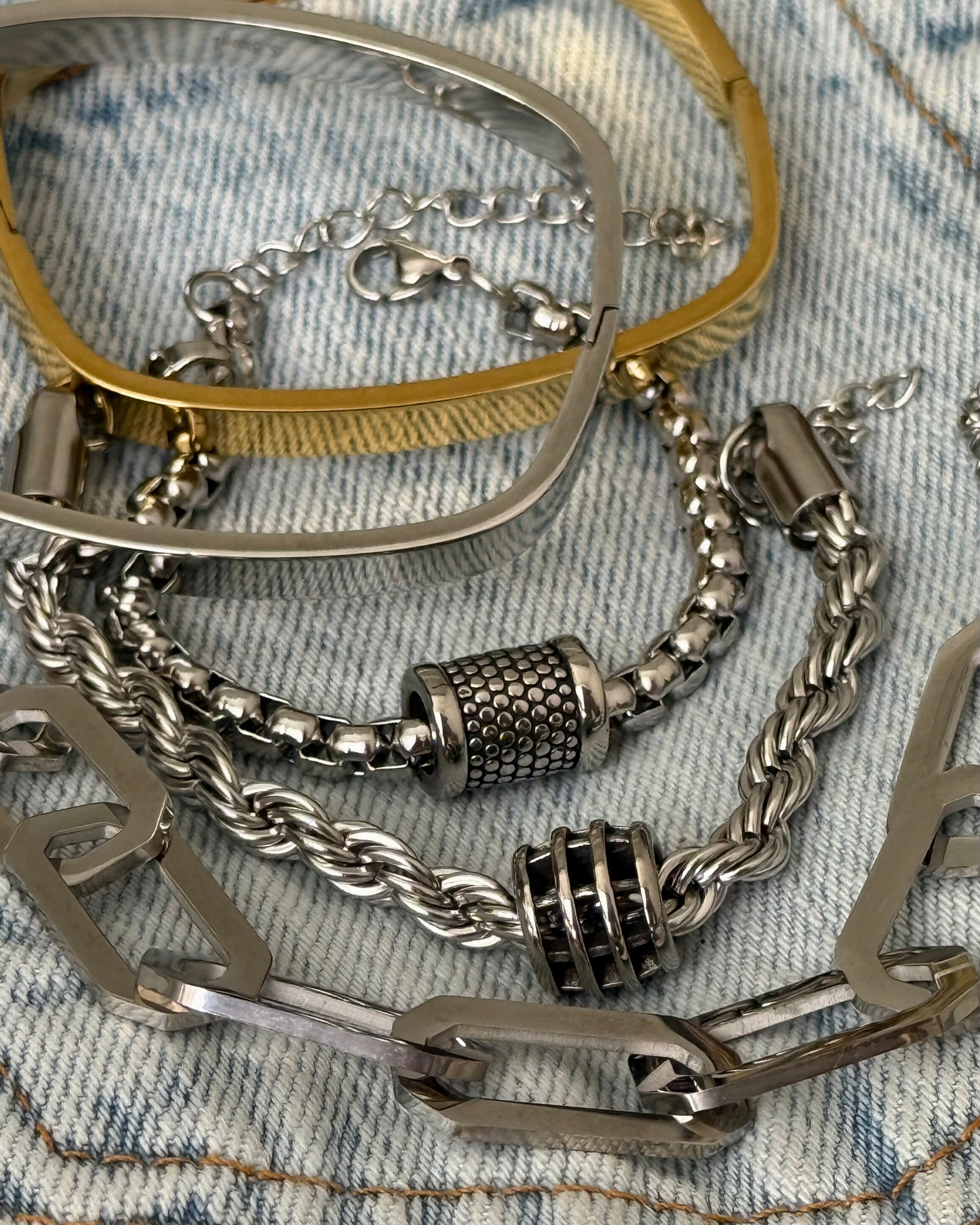 SQUARE BANGLE