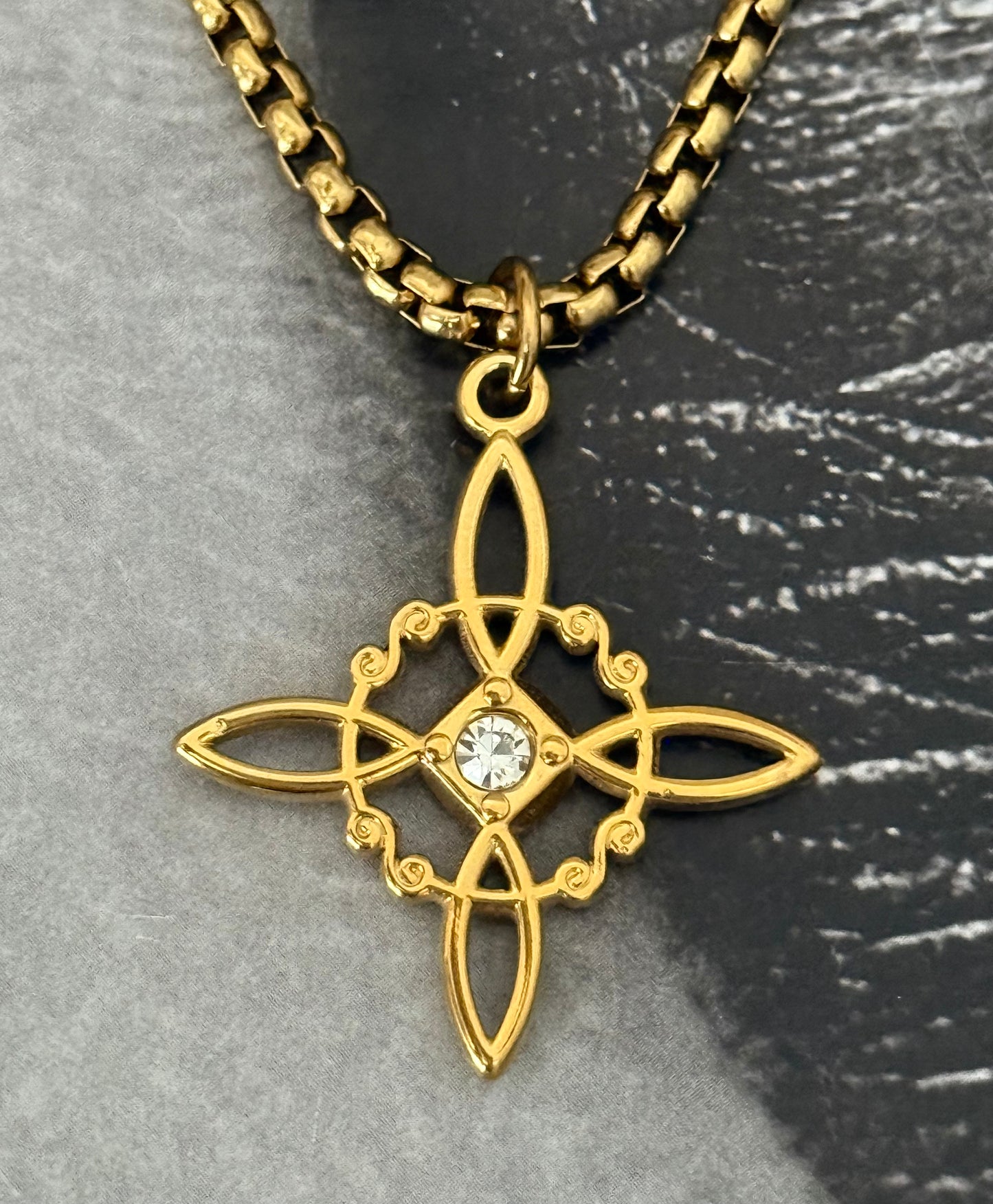 GOLDEN COMPASS NECKLACE