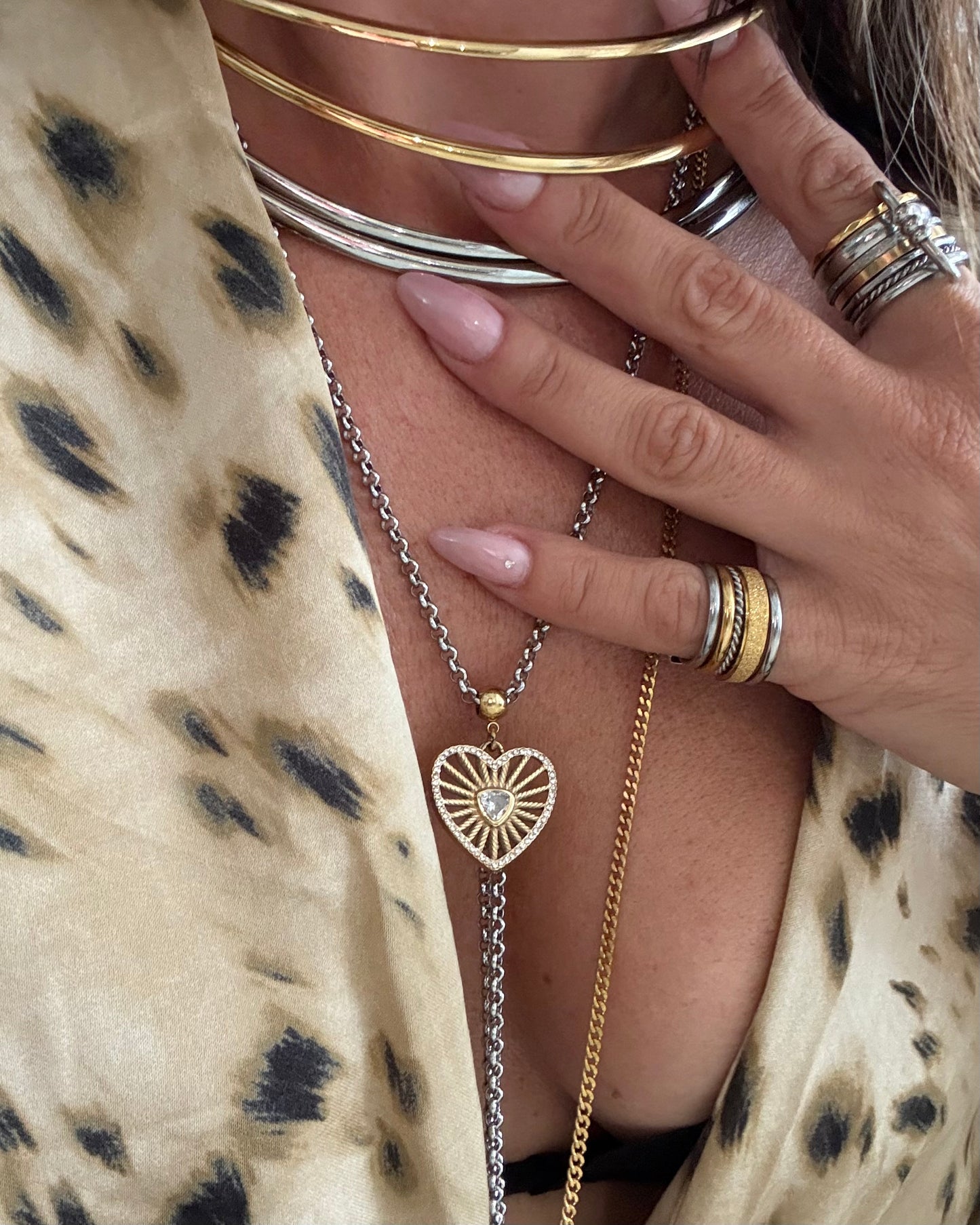 MINIMAL BAR CHOKER