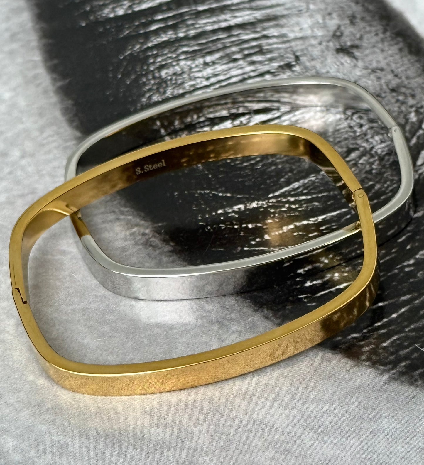 SQUARE BANGLE