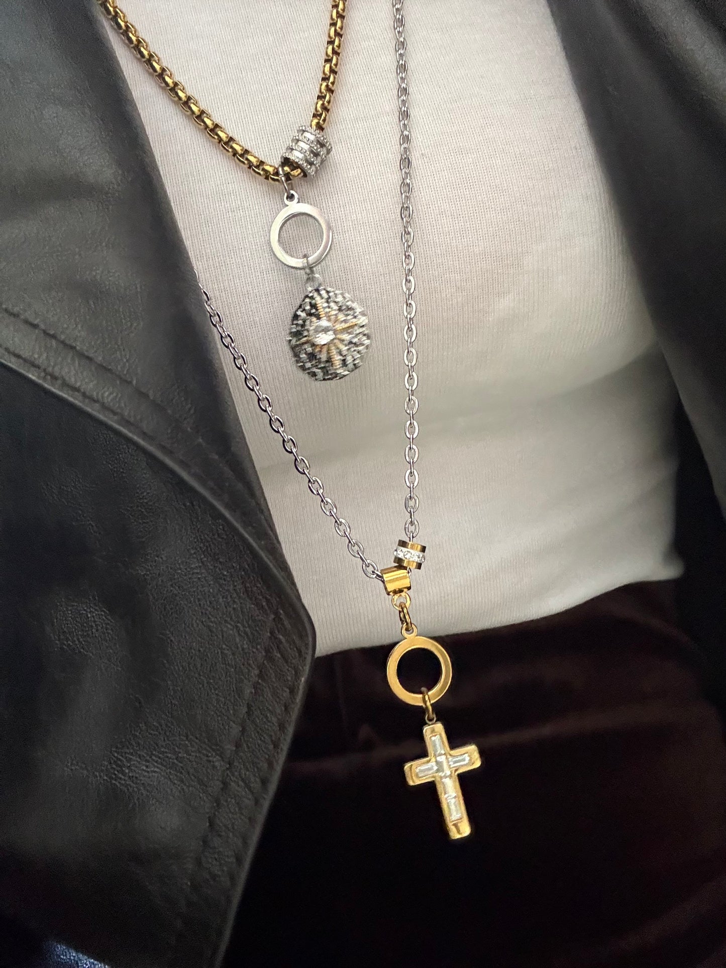 STAR MEDALLION NECKLACE