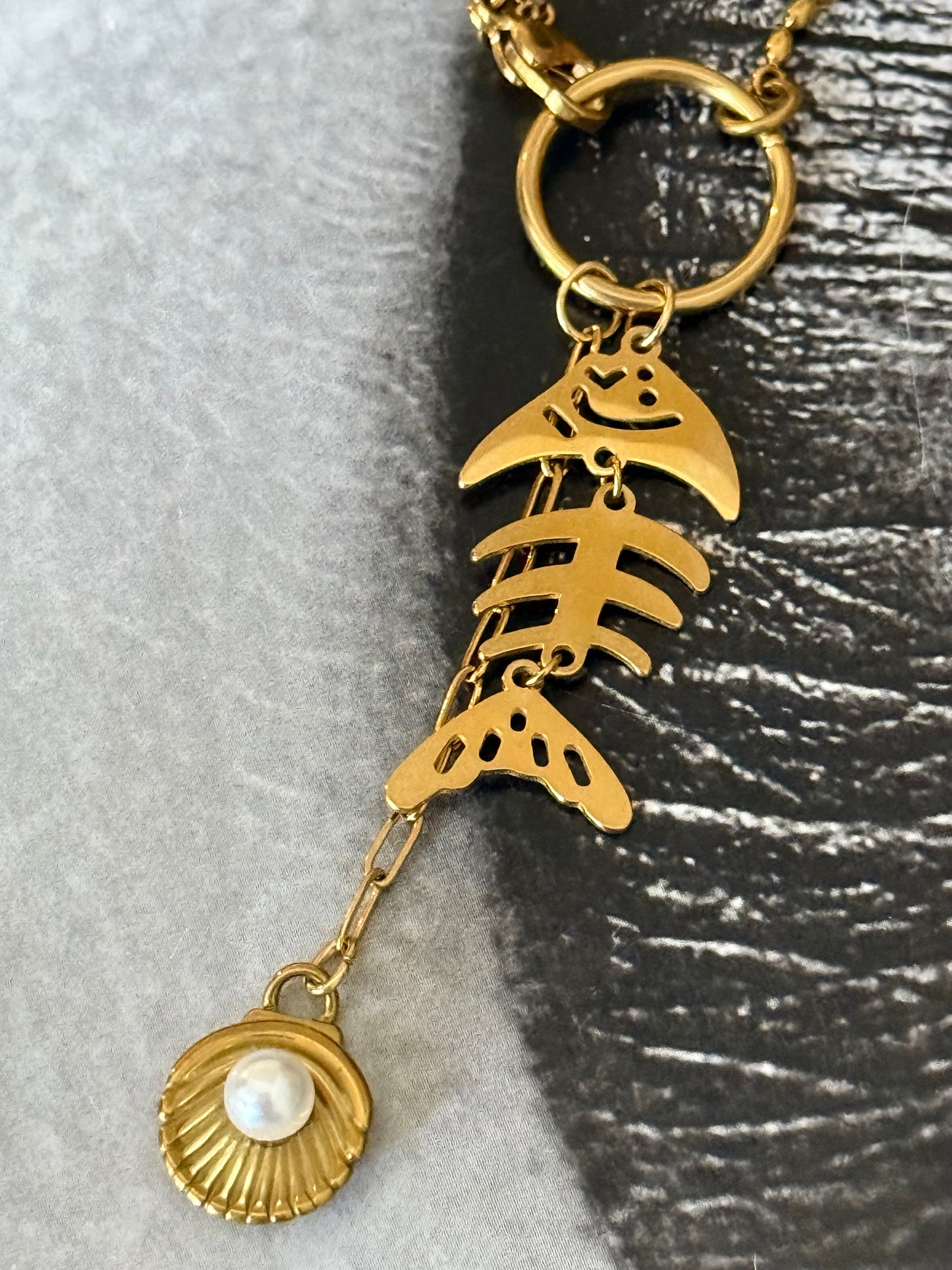 GOLDEN FISH & PEARL NECKLACE