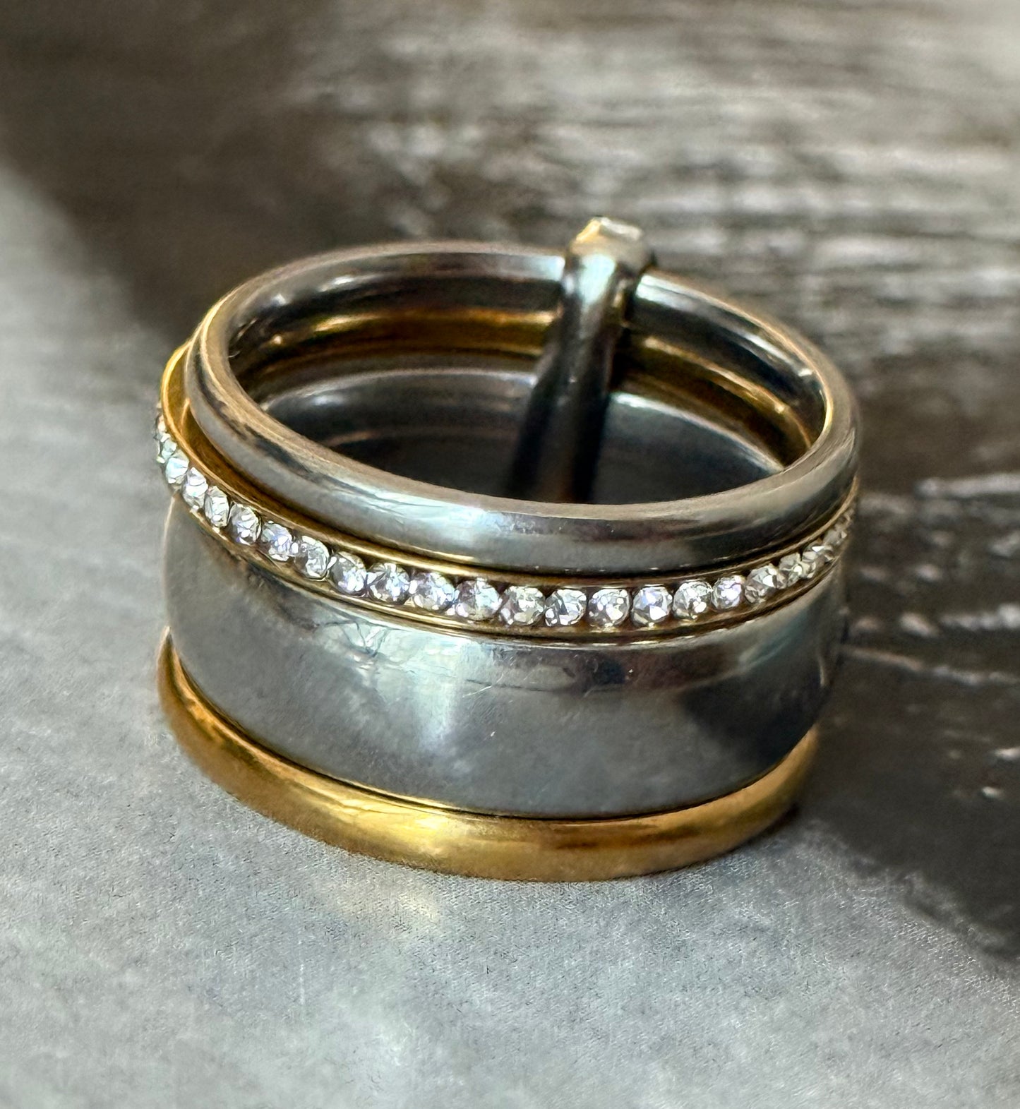 SHIMMER MINIMAL RING (Size 8)