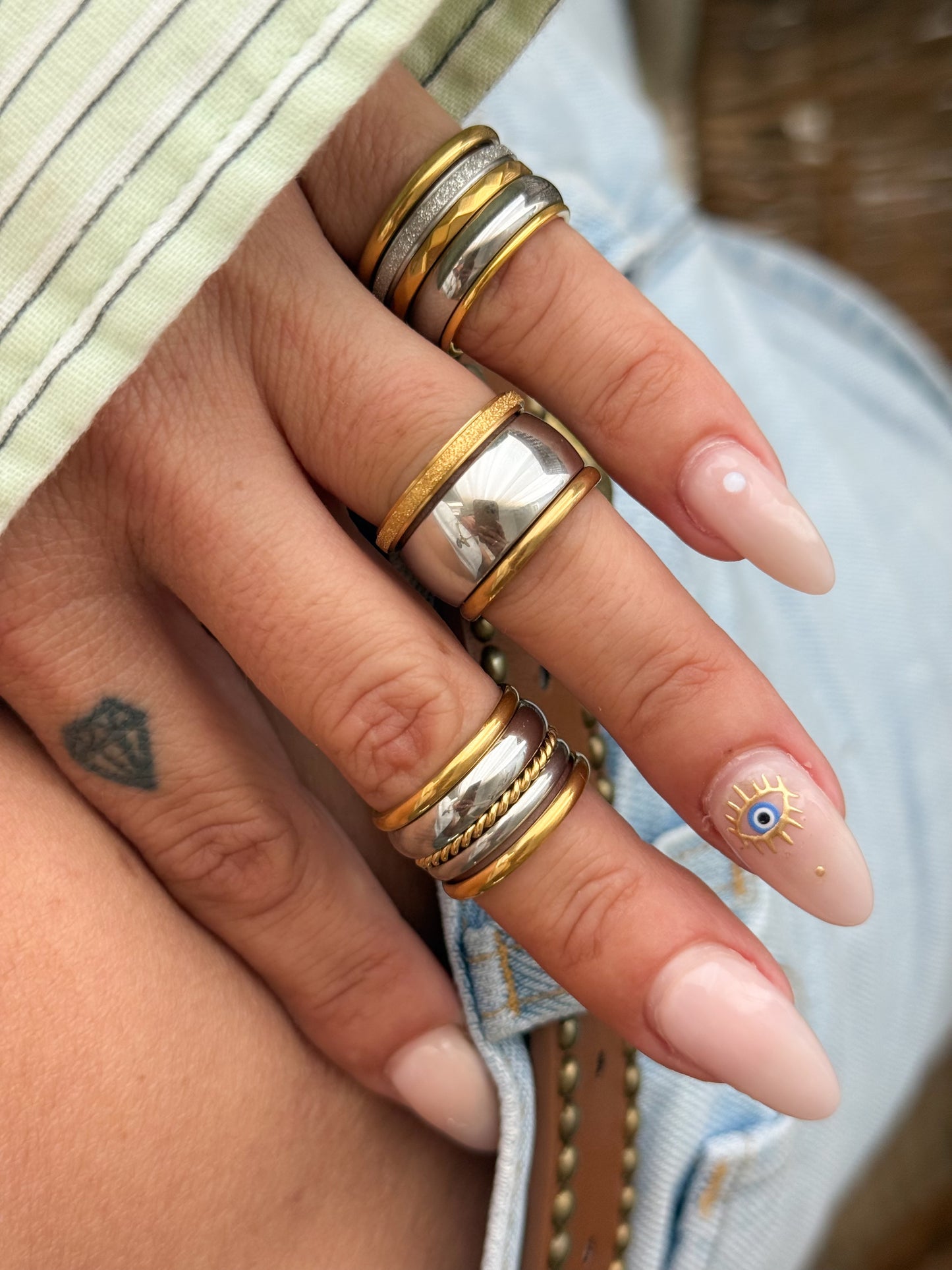 CHEVALIER MINIMAL RING (Size 6)