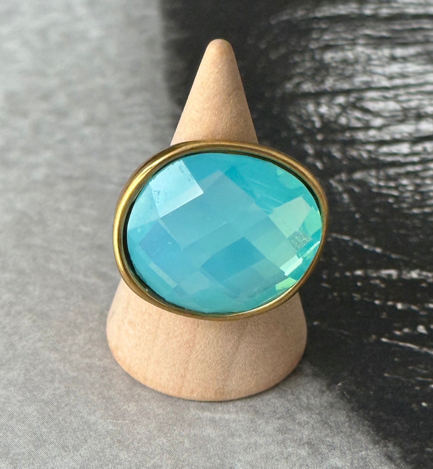 TURQUOISE SIGNET RING