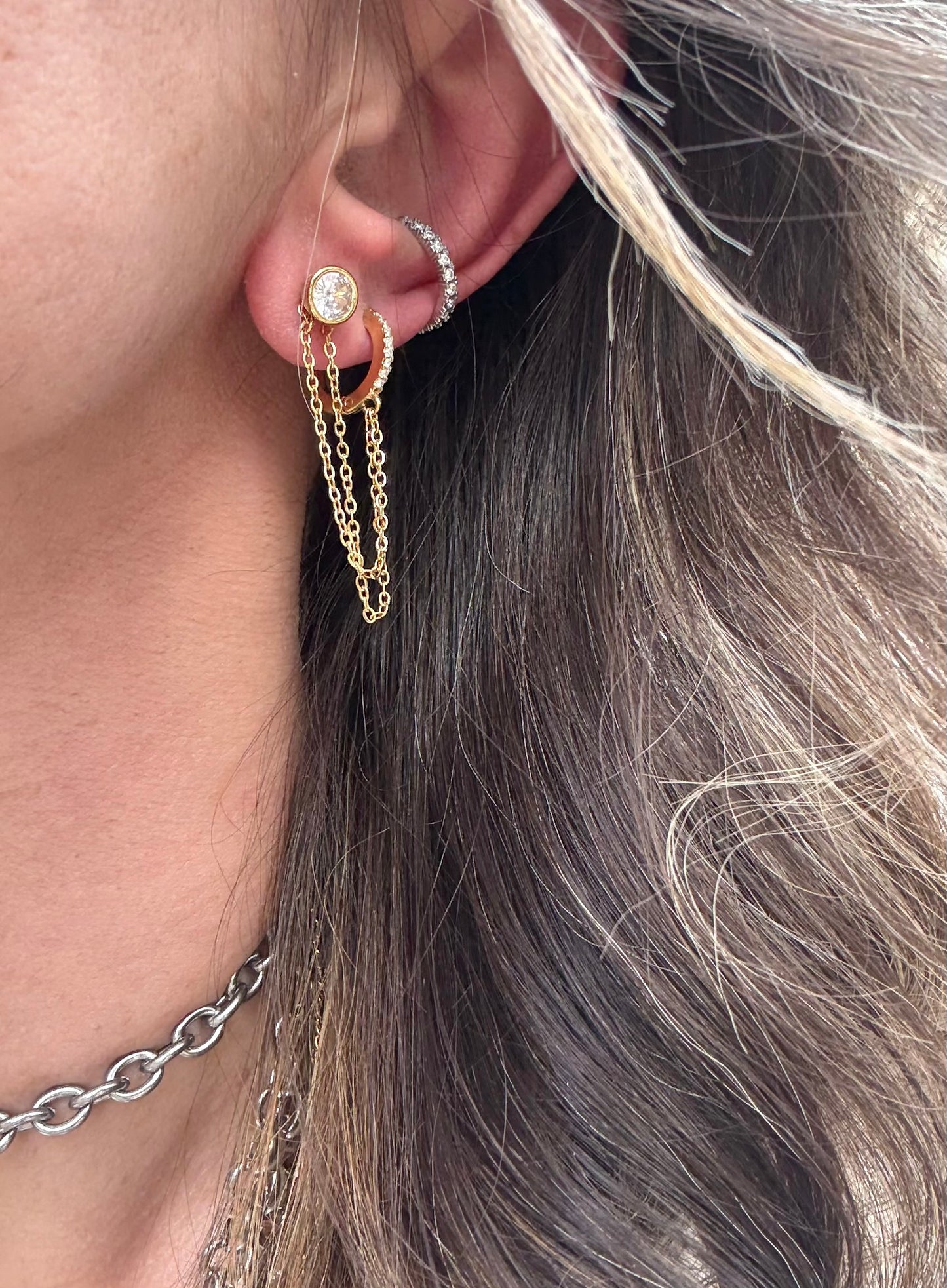 DOUBLE CHAIN GLOW - ONE PIECE EARRING