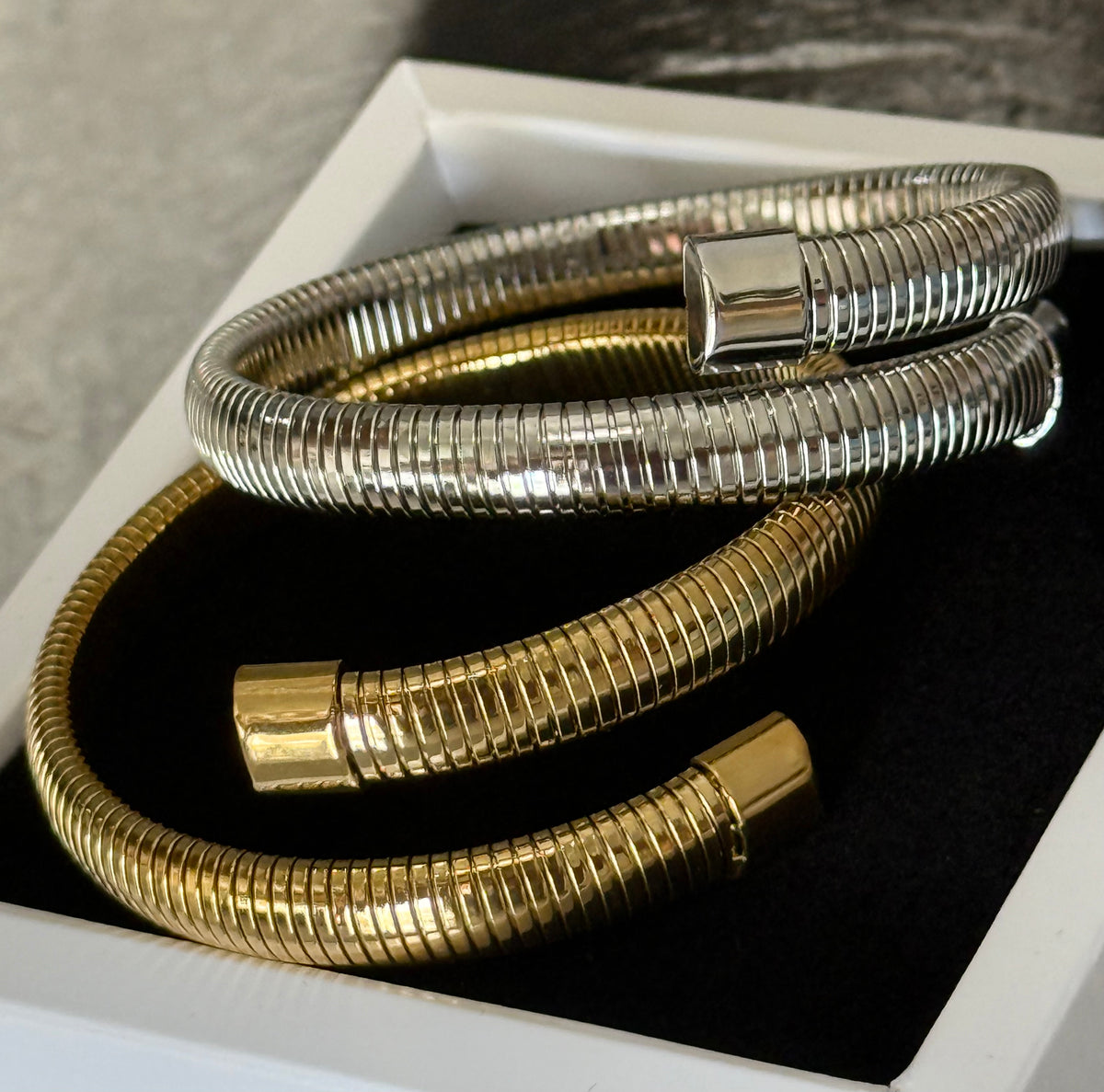 SPIRAL BANGLE