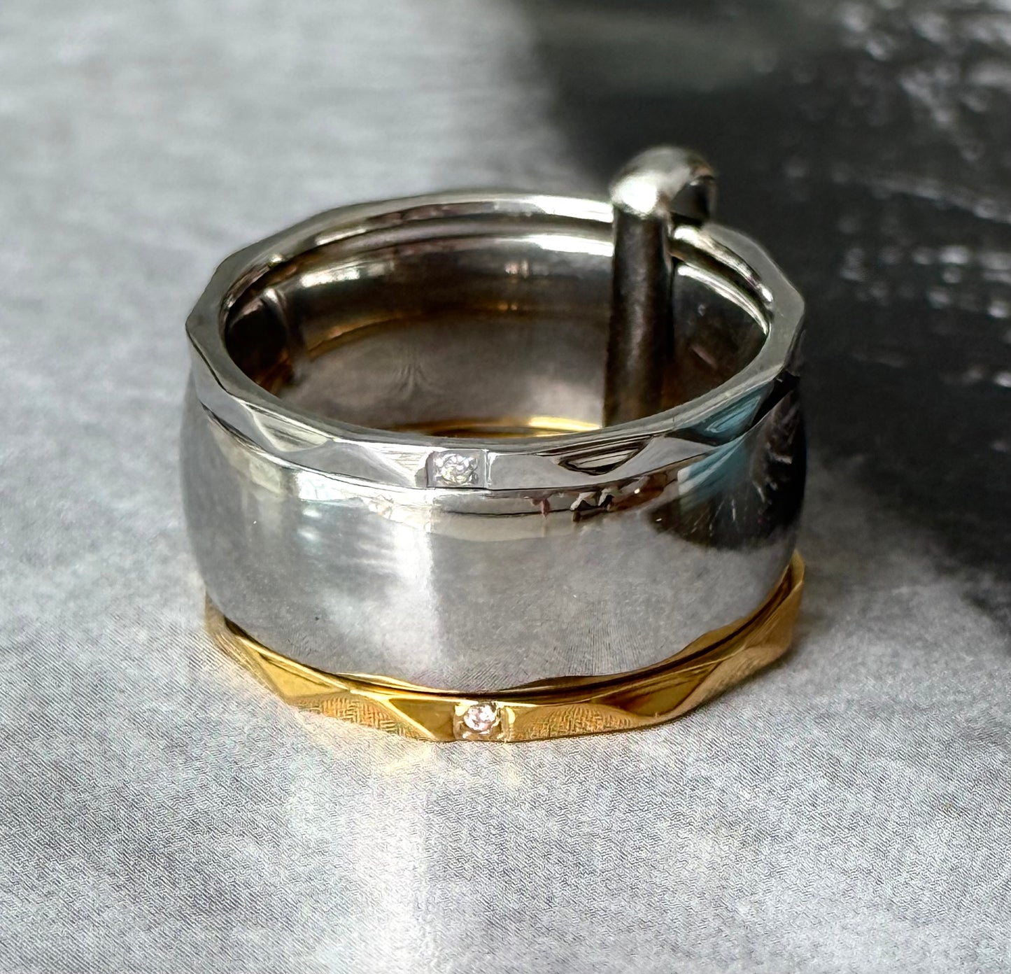 SHIMMER MINIMAL RING (Size 8)