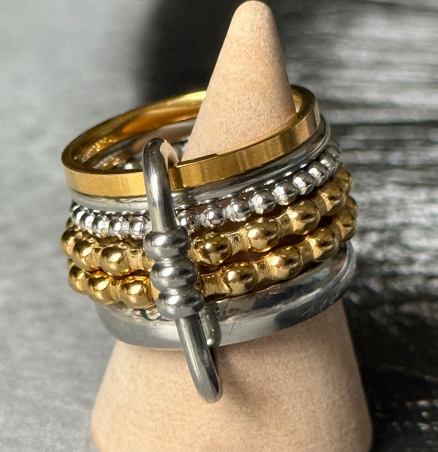 BUBBLE CRUSH RING (SIZE 8)