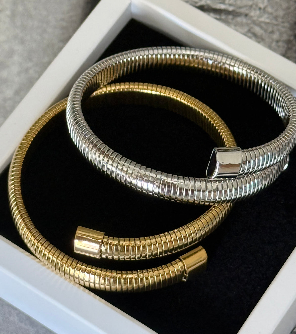 SPIRAL BANGLE
