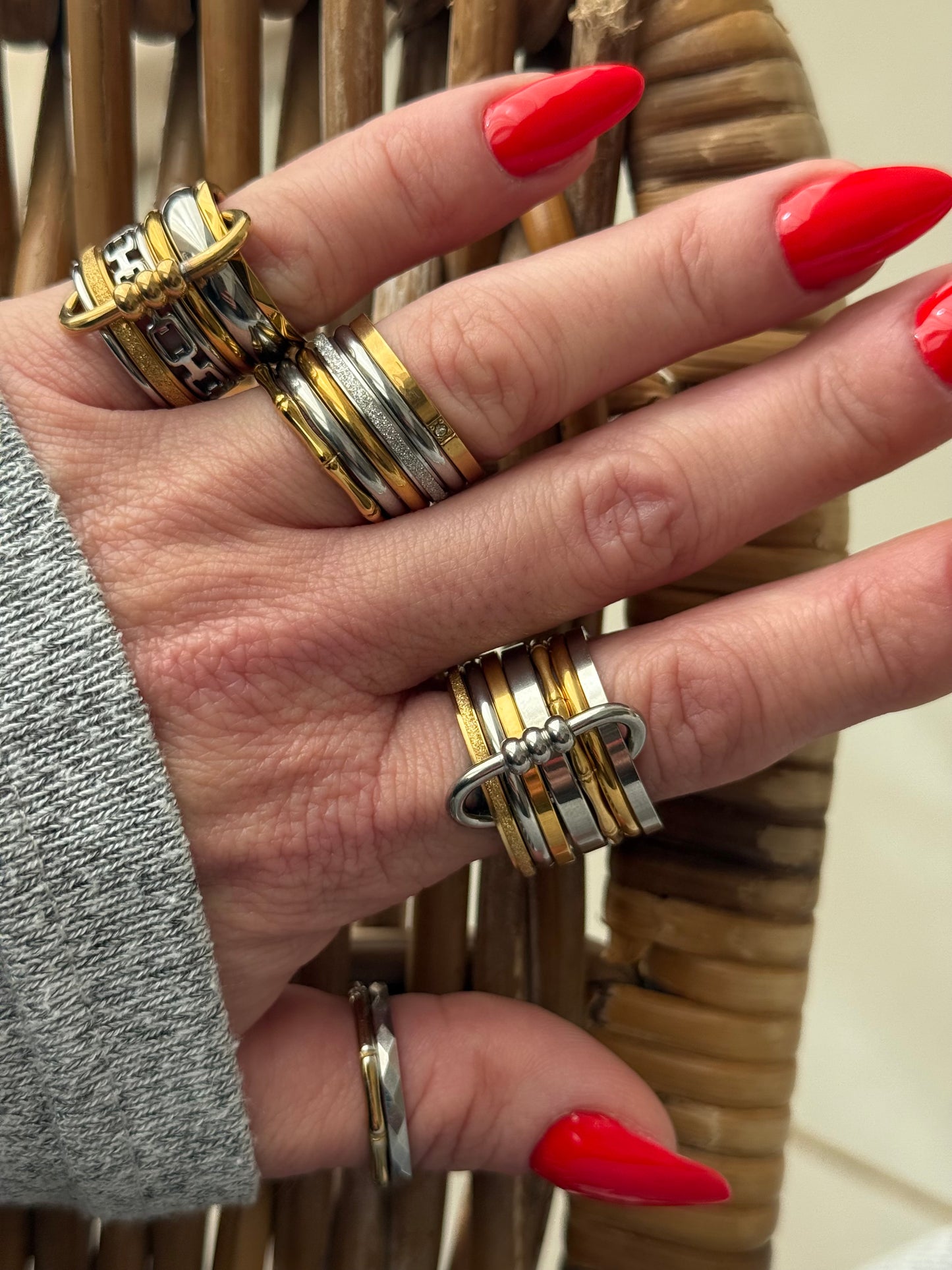 ELEVATED STACK RING (SIZE 9)