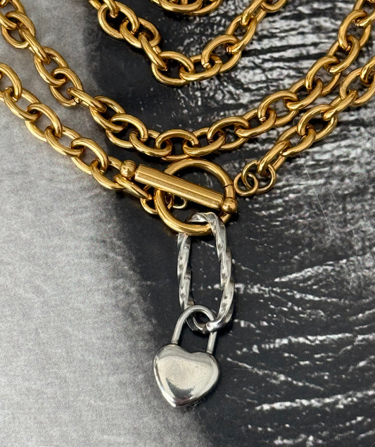 GOLDEN LOCK NECKLACE