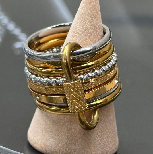 GOLD PASSION RING (SIZE 7)