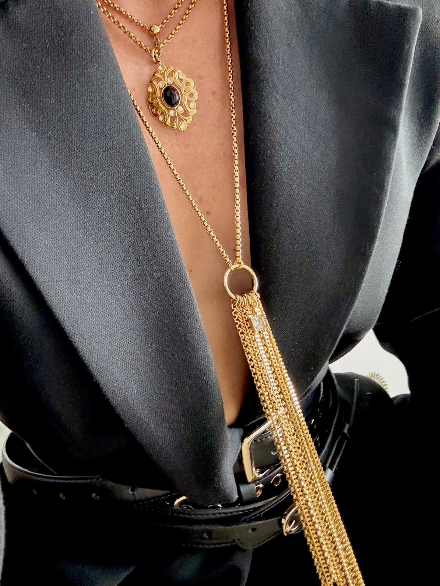 MIDNIGHT MUSE NECKLACE