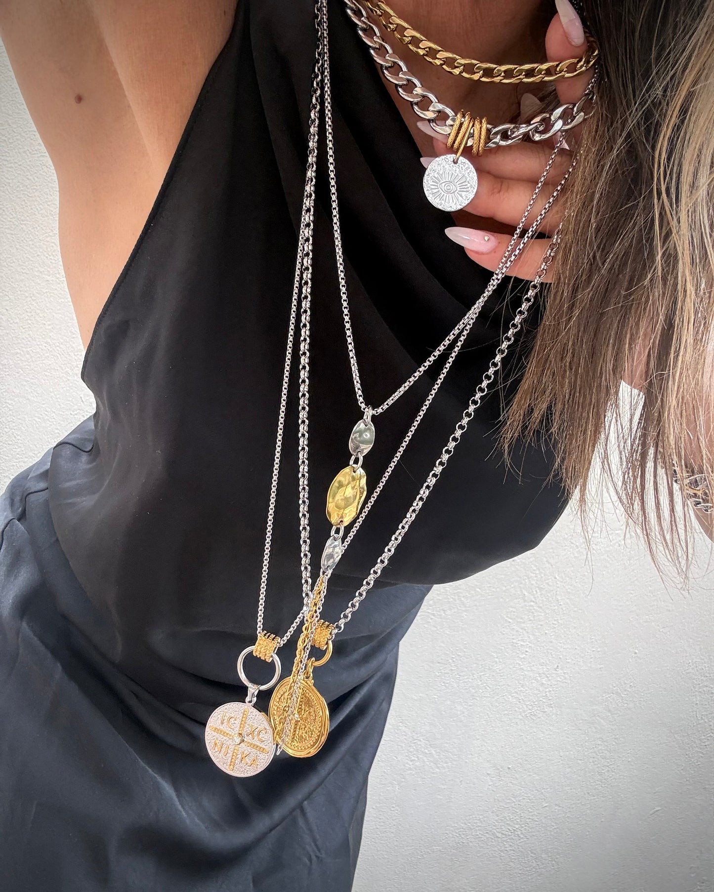 DUAL VISION NECKLACE