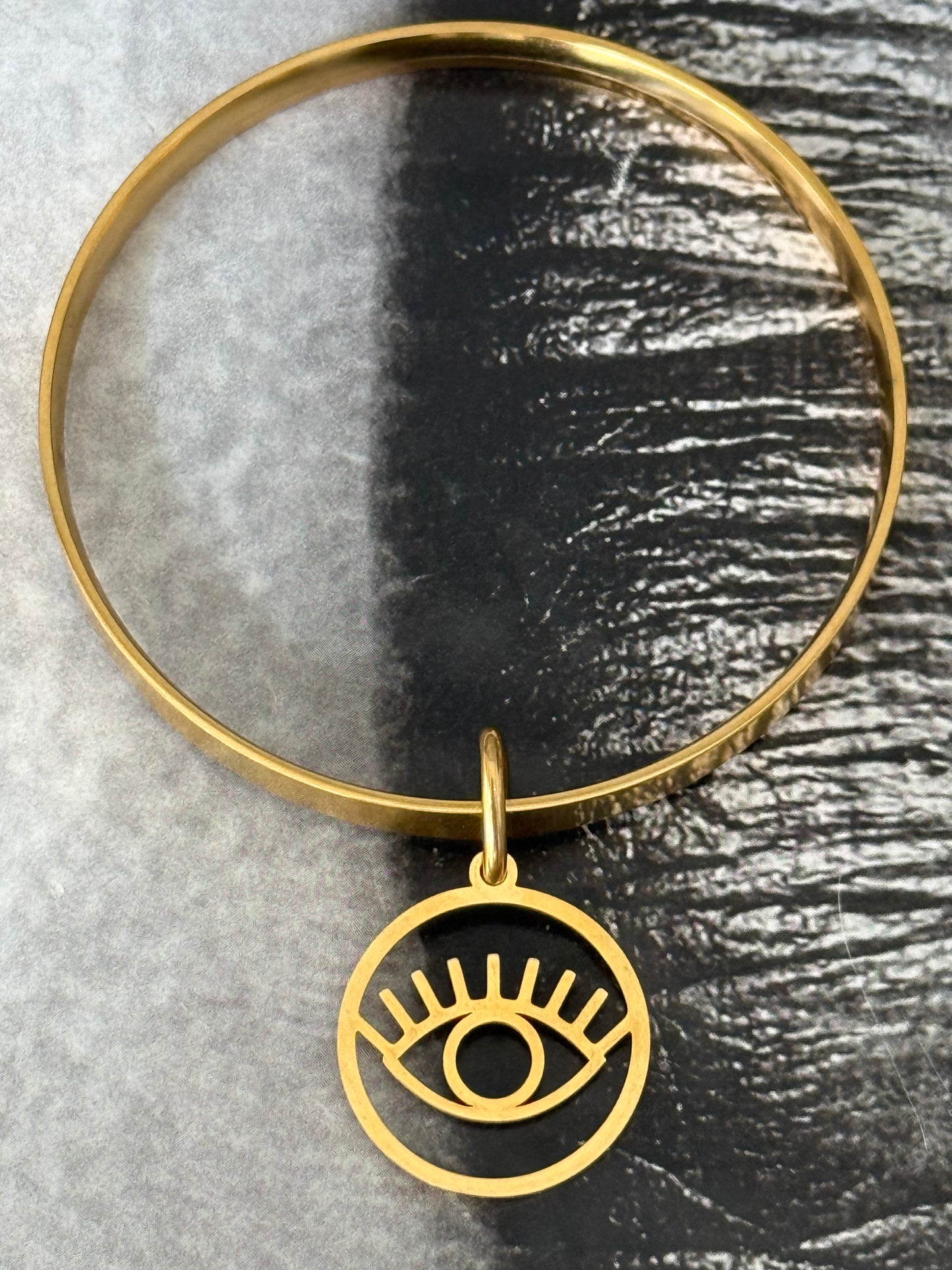 GOLDEN EYE BANGLE