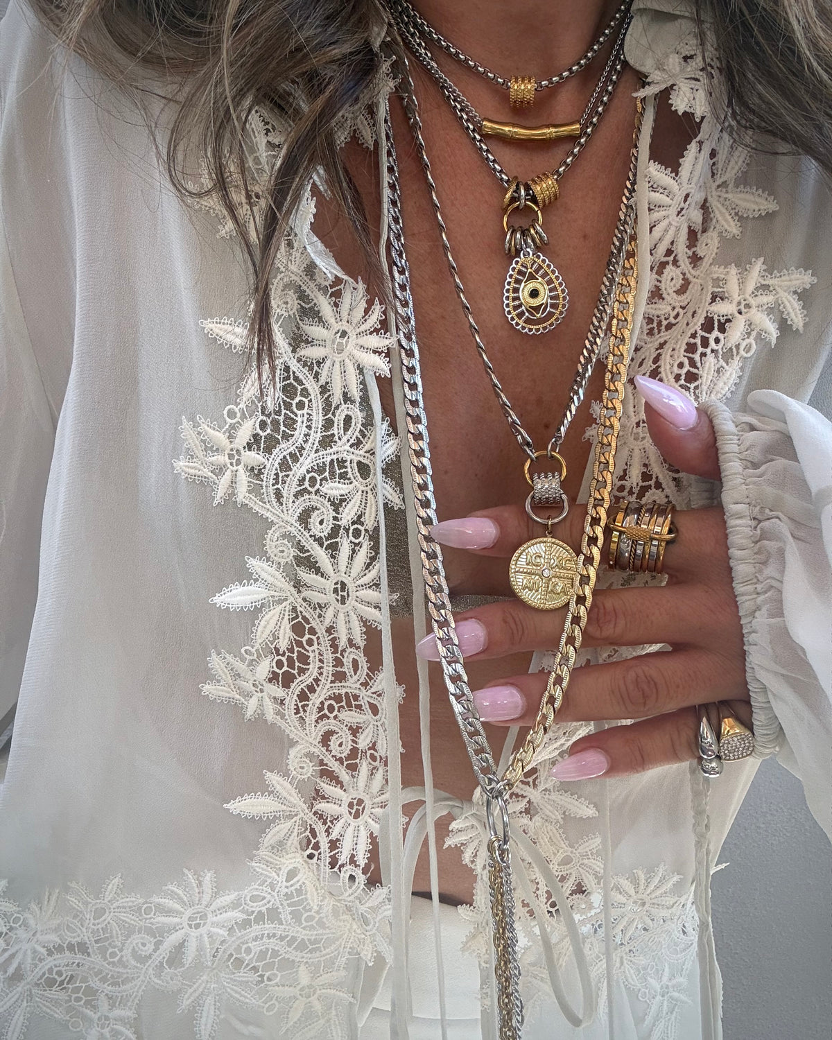 THE ATTITUDE NECKLACE