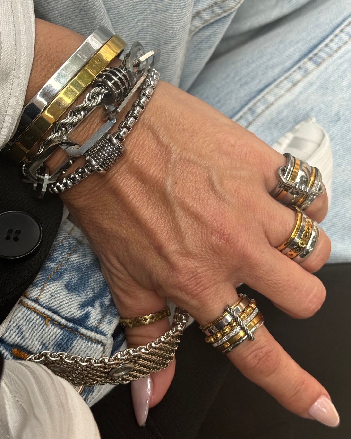 SQUARE BANGLE