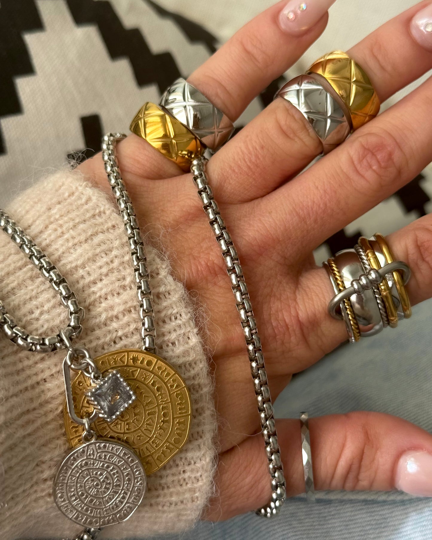 CHEVALIER QUILTED GOLD RING (SIZE 5-6)