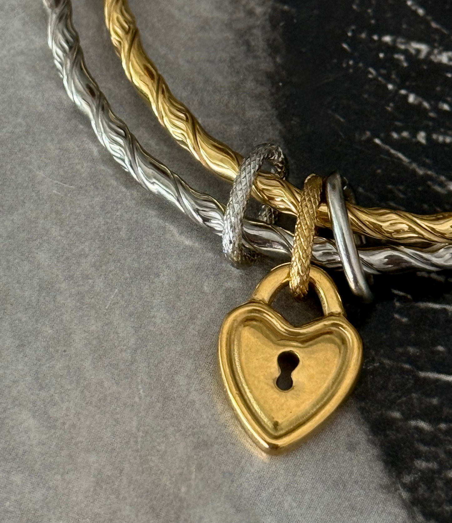 LOCKED HEART BANGLE