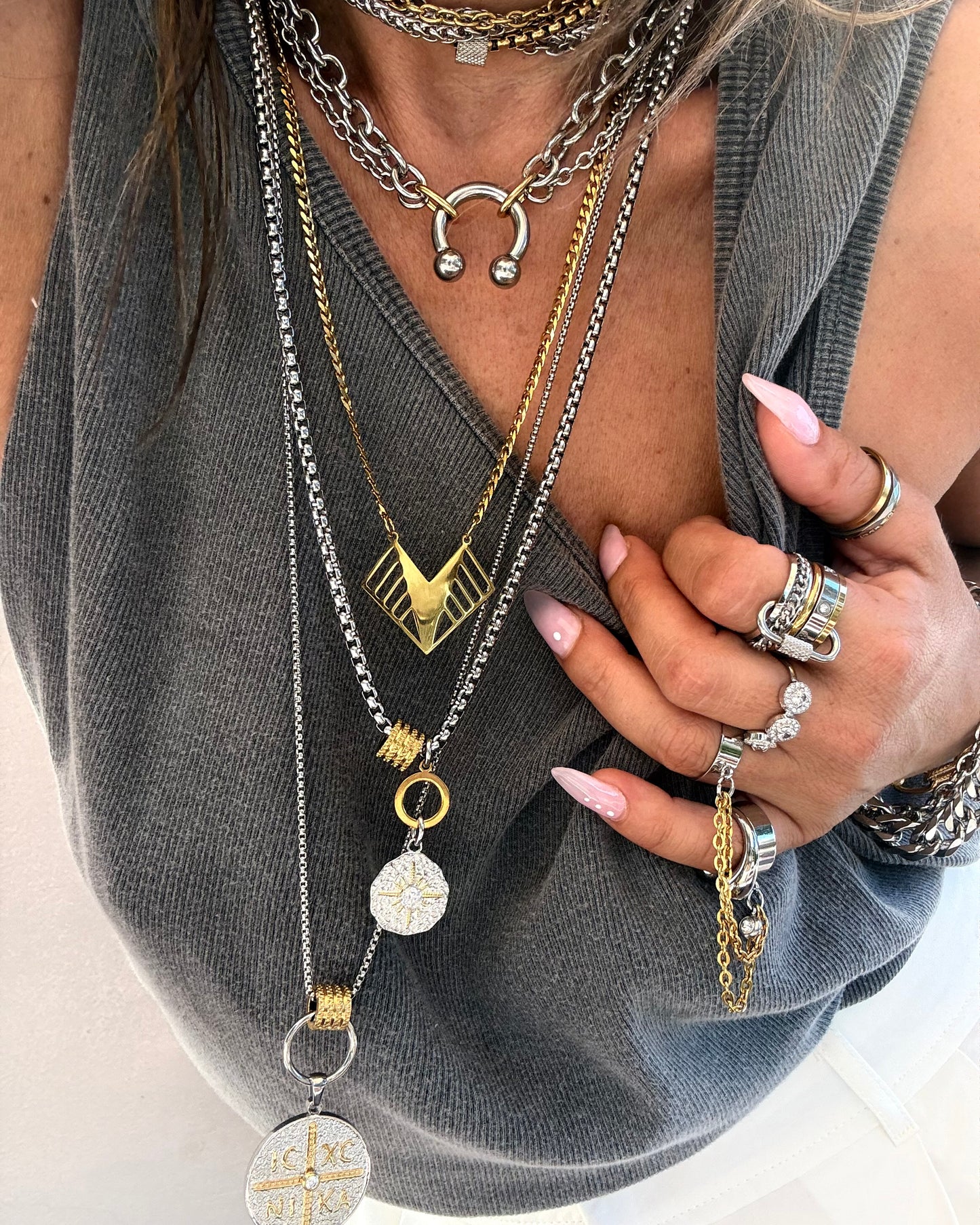 VECTOR NECKLACE