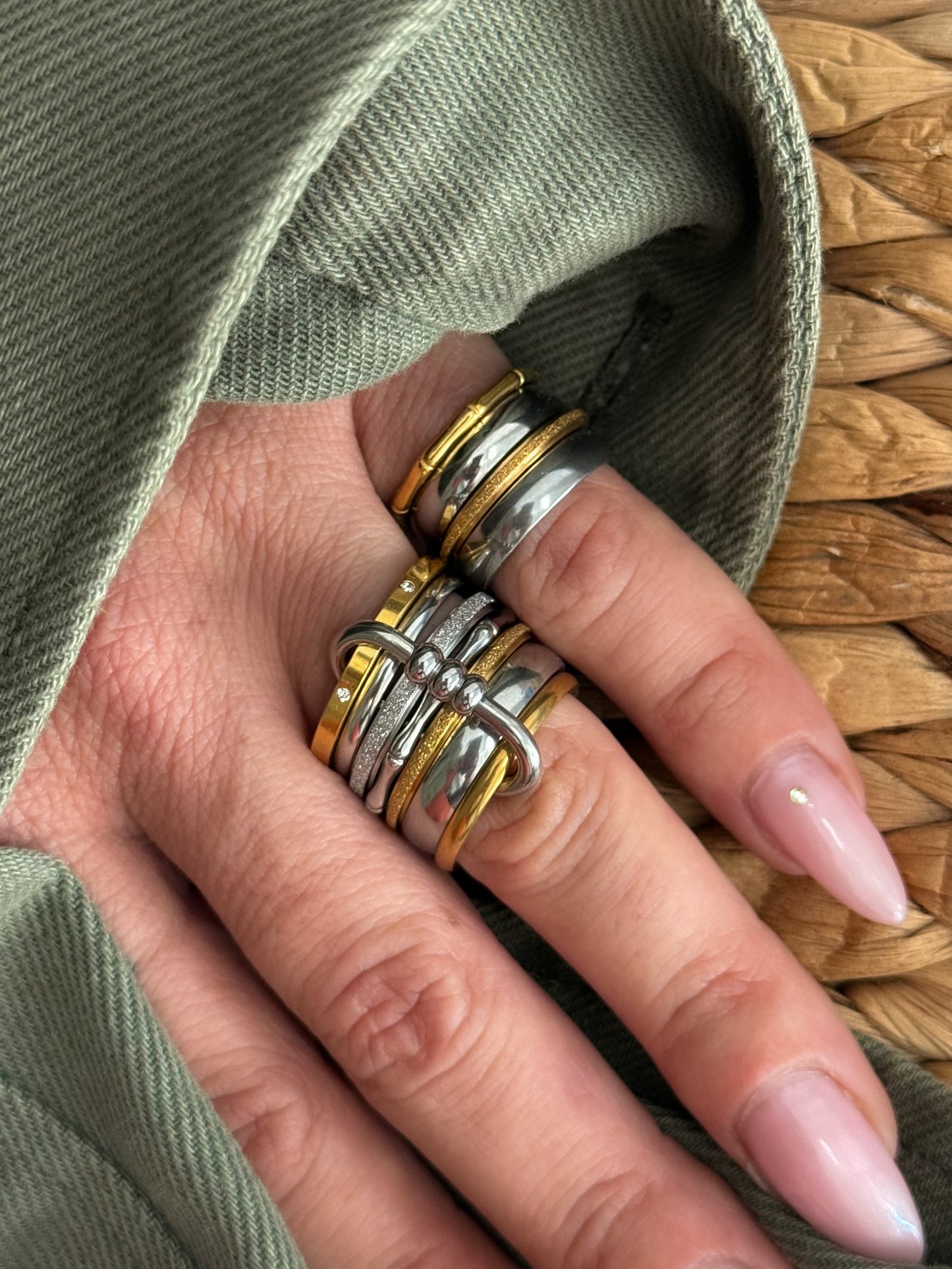 PRISM LINK RING (Size 7)