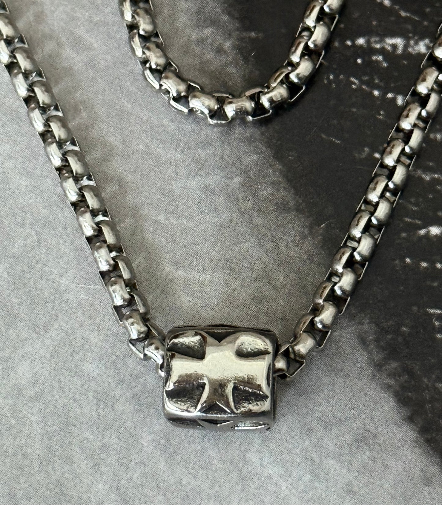 STEEL CROSS BOX CHAIN NECKLACE