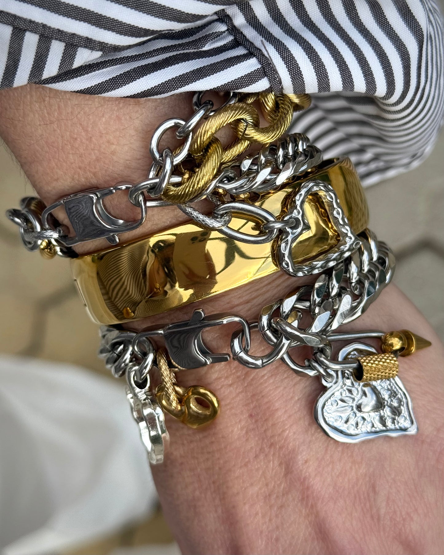 BOLD HEART LAYERS BRACELET