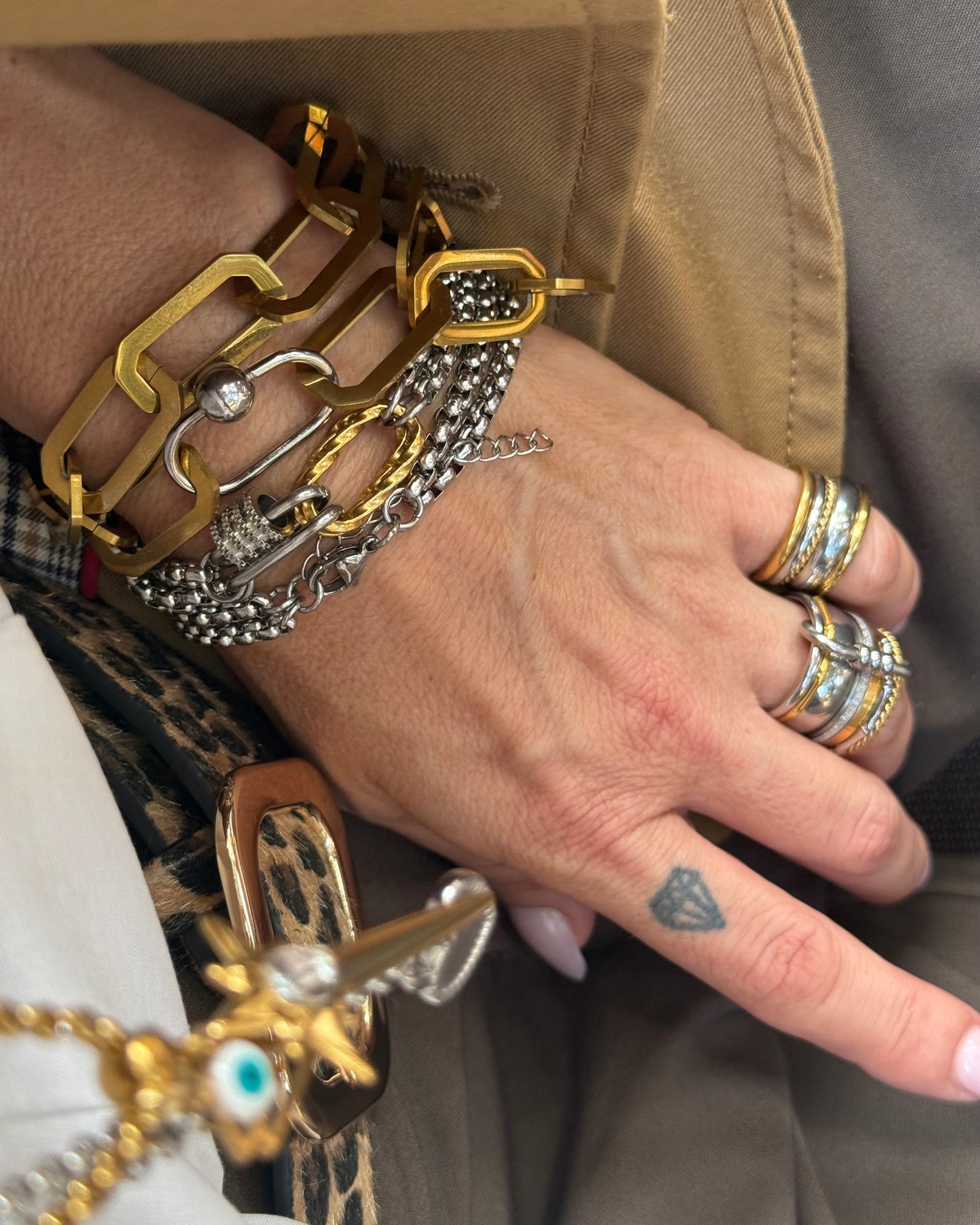 BOLD FUSION CHOKER BRACELET