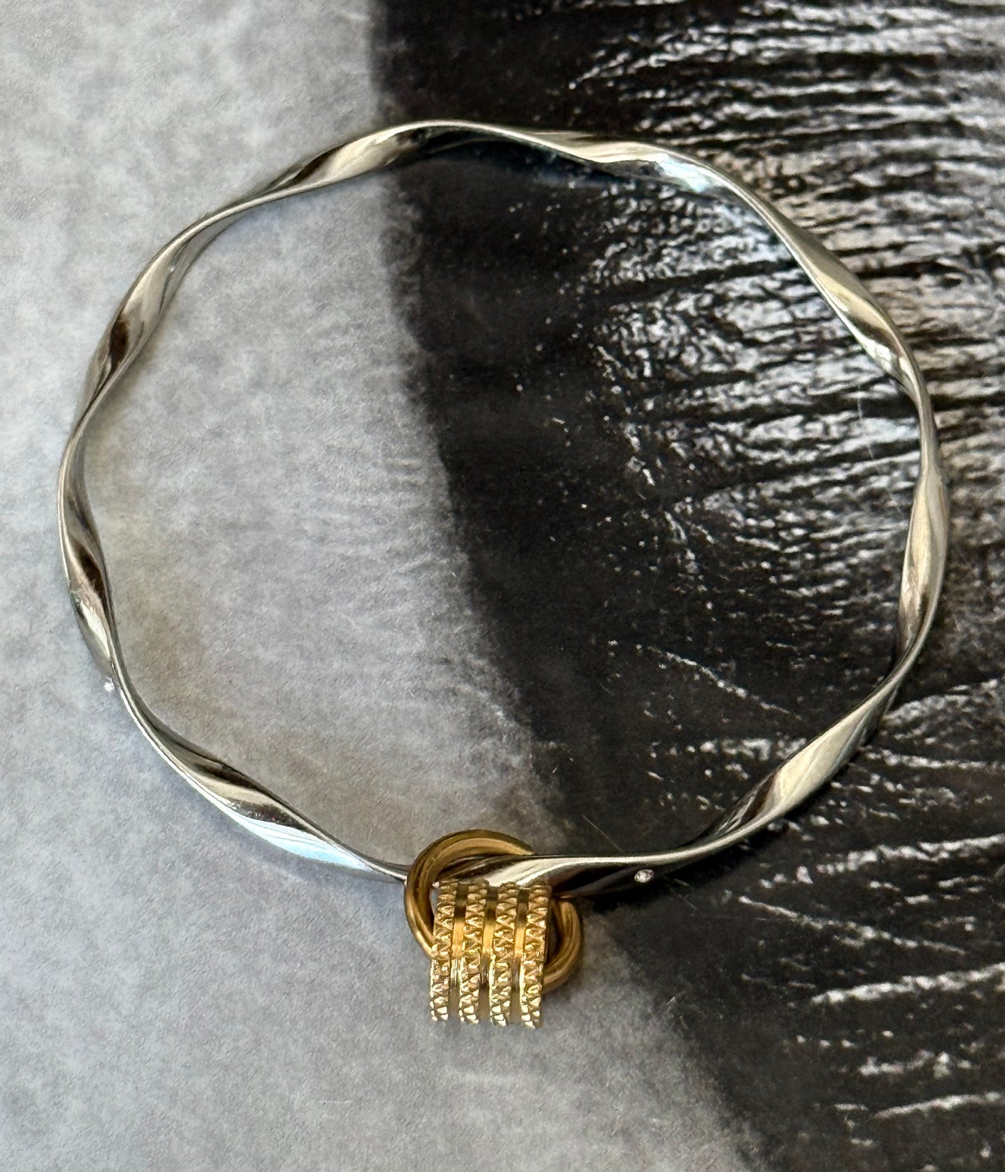 WAVE SILVER BANGLE