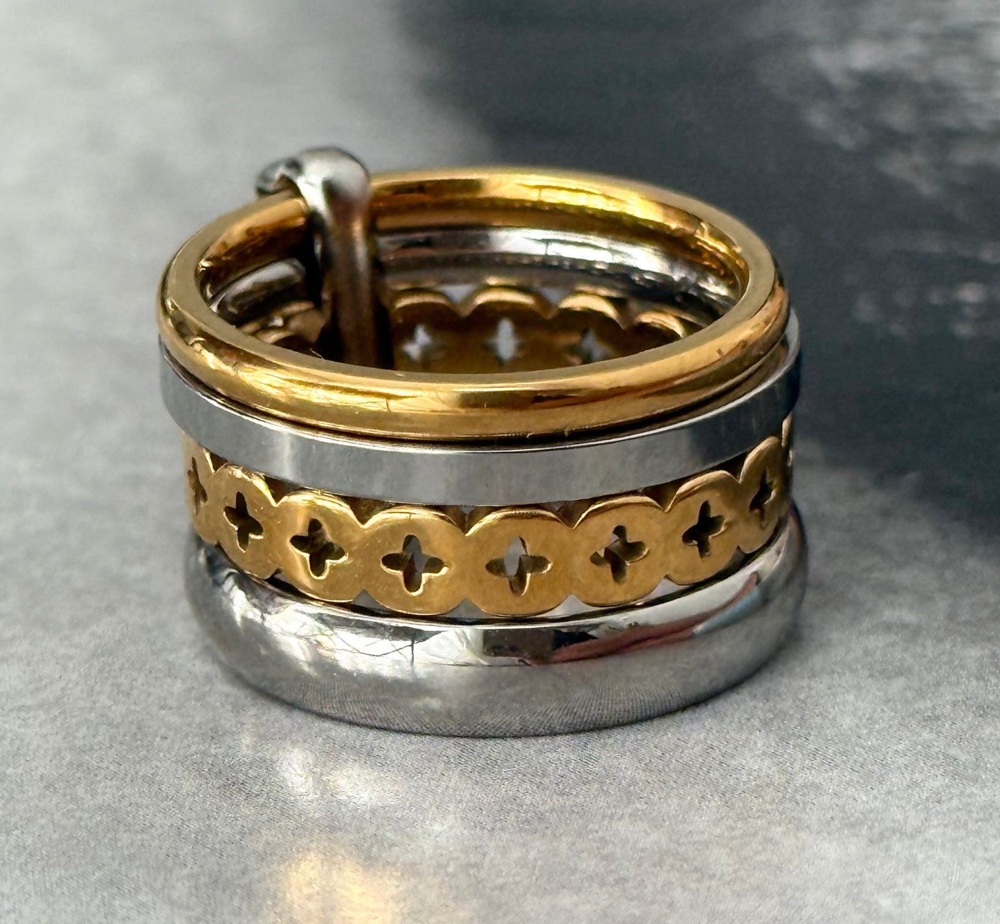 URBAN CROSS RING (SIZE 7)