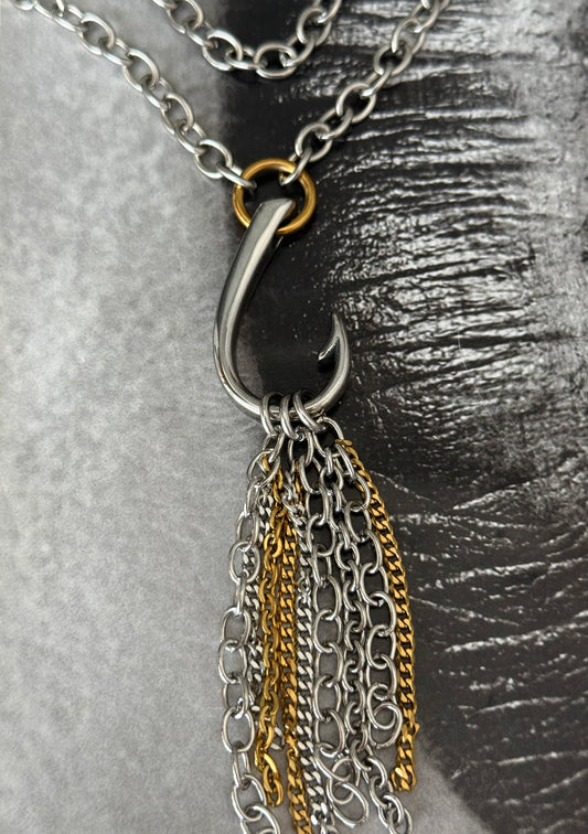HOOK CASCADE NECKLACE