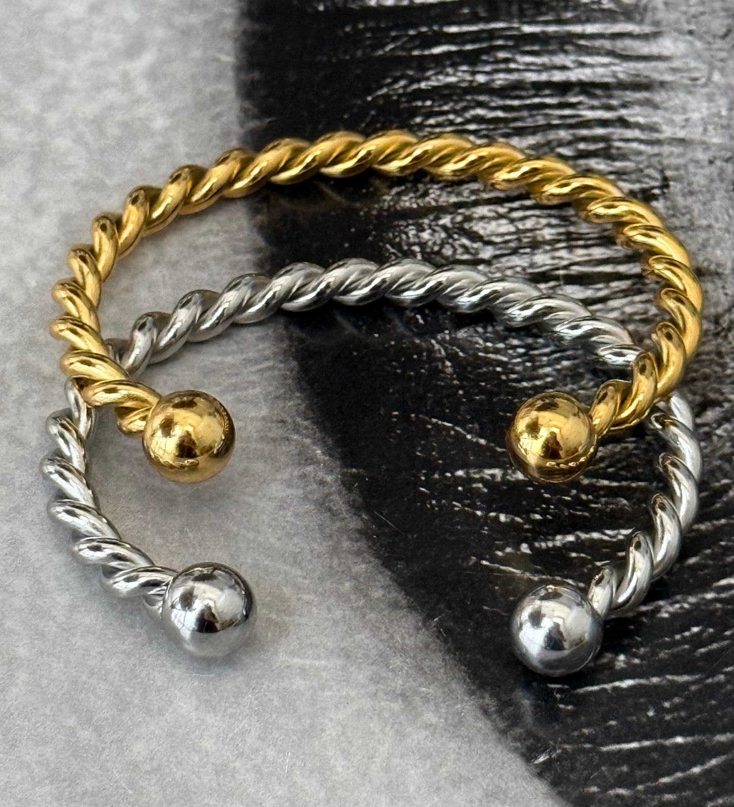 ROPE CUFF