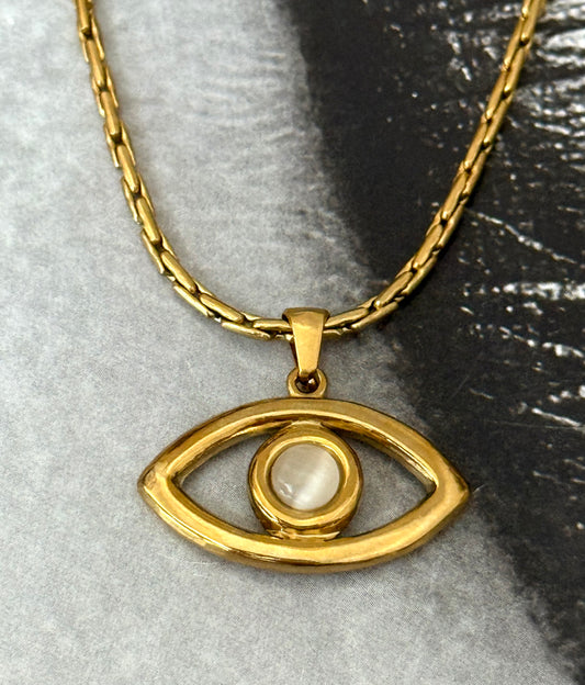 GOLDEN EYE CHOKER