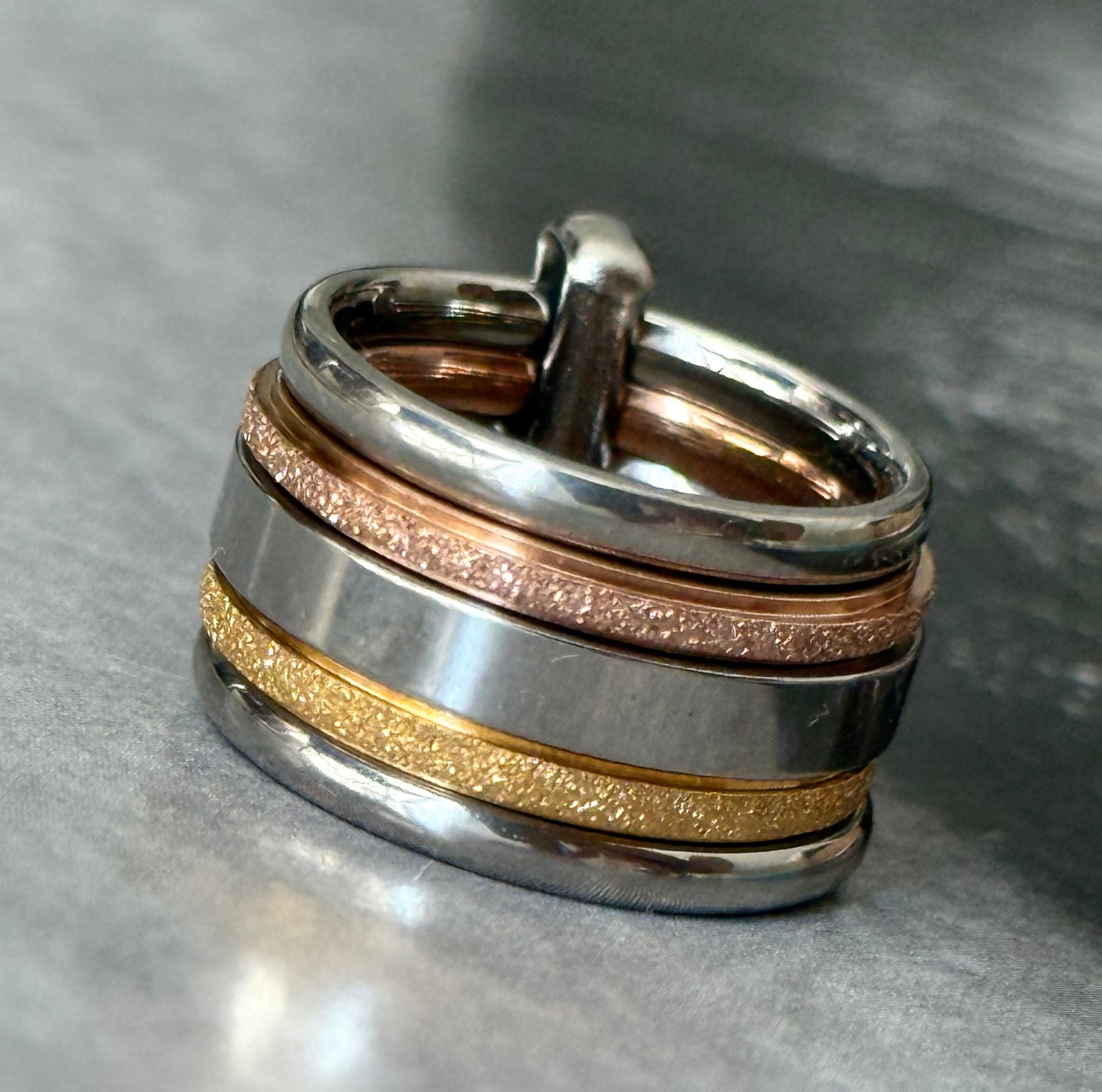 CHEVALIER TRIO GLOW RING (Size 5)