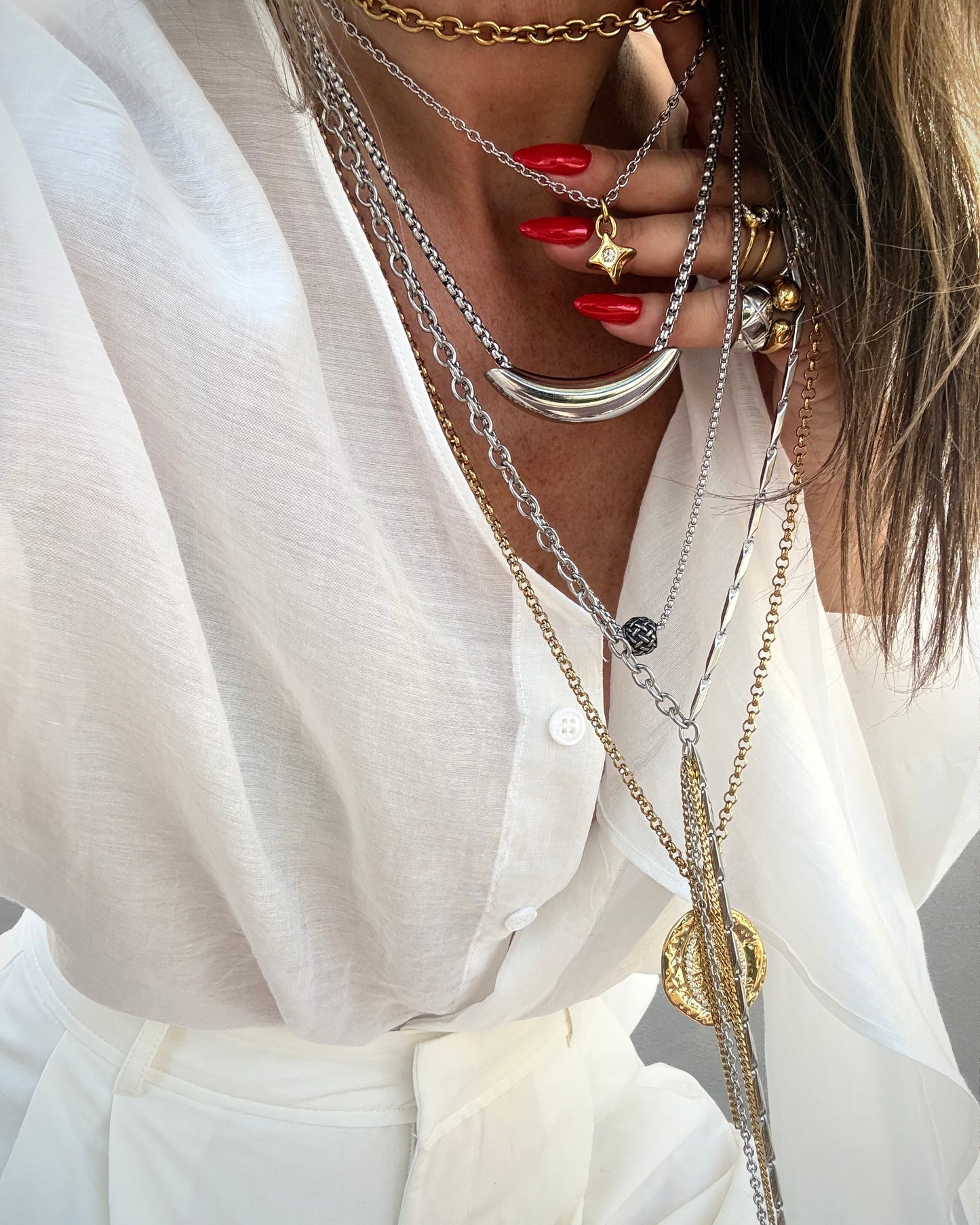 BOX CHAIN BARREL NECKLACE