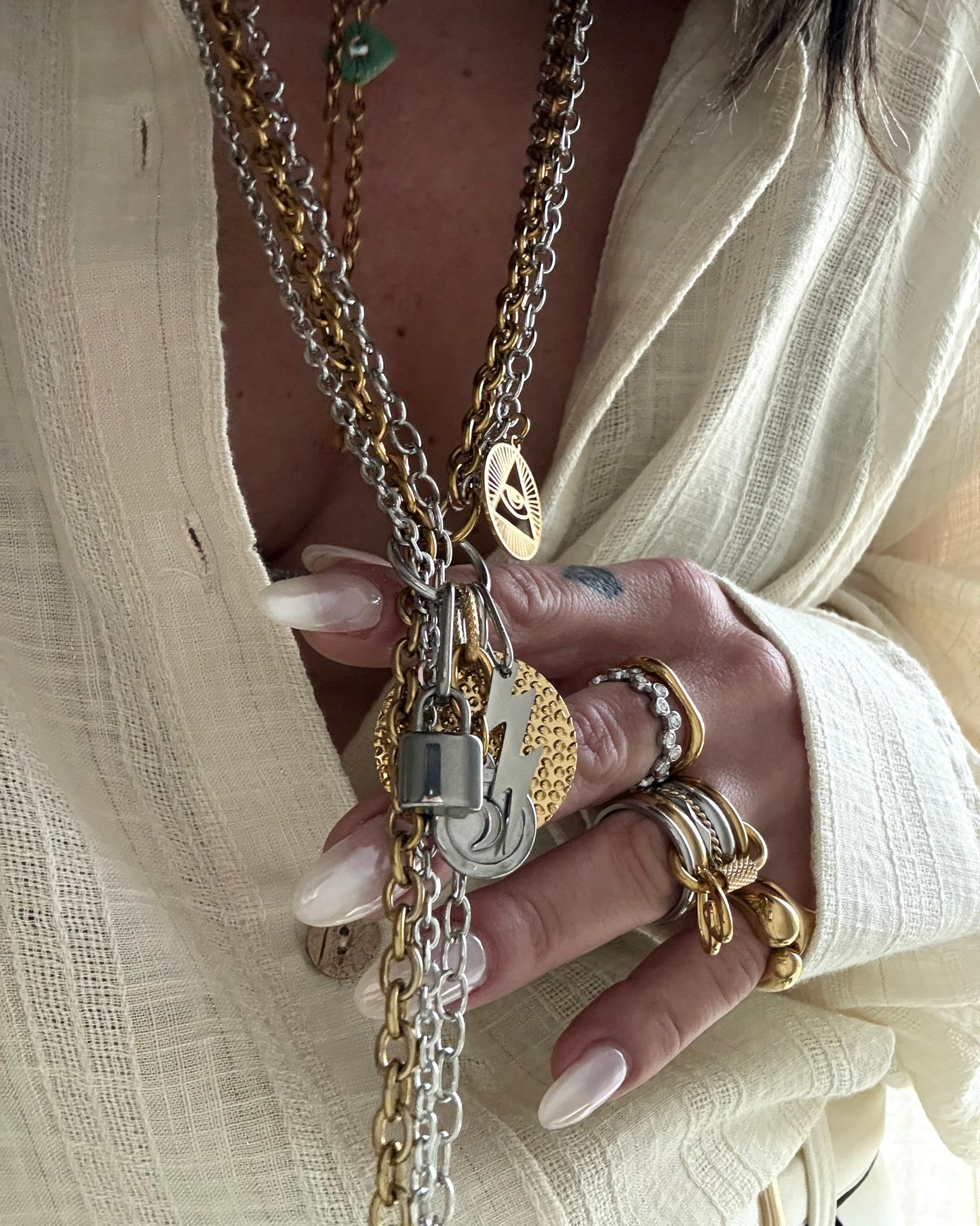 MULTI CHAIN CHARM TIE NECKLACE